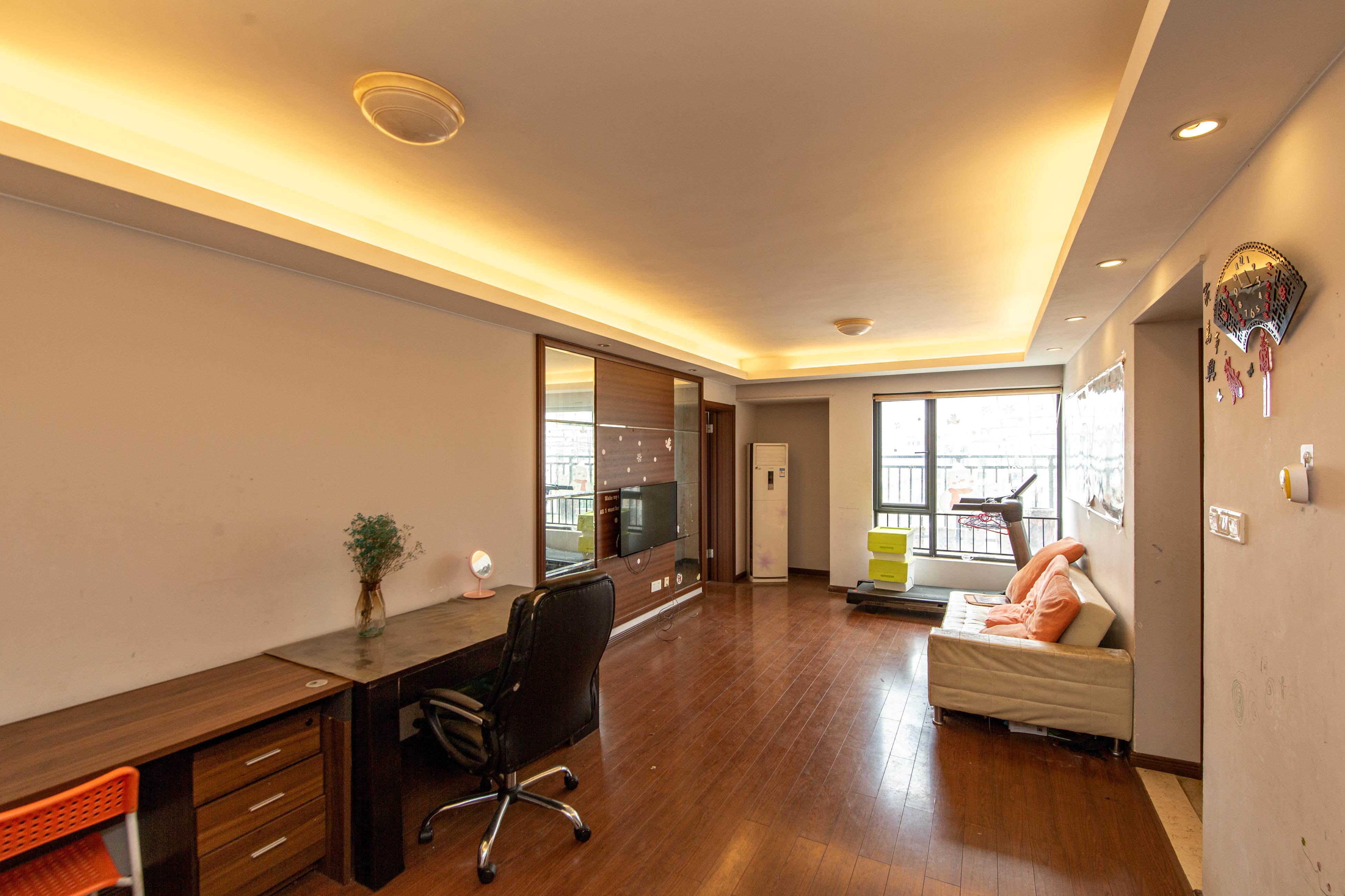 万科金域华府三四期 2室2厅1卫 70.0万 万科金域华府三四期 2室2厅1卫 70.0万客厅