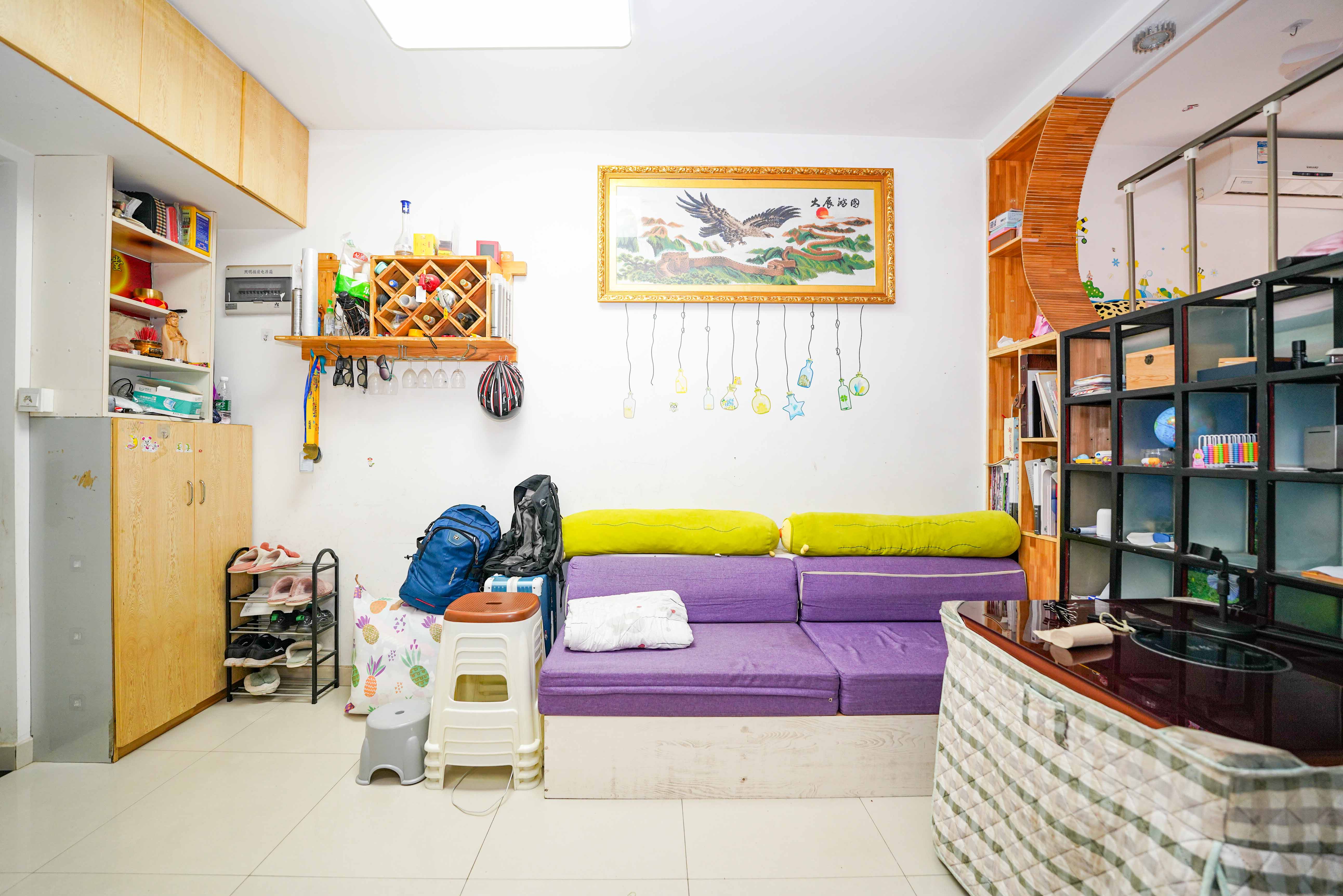 怡海星城  2室1厅1卫    30.0万客厅