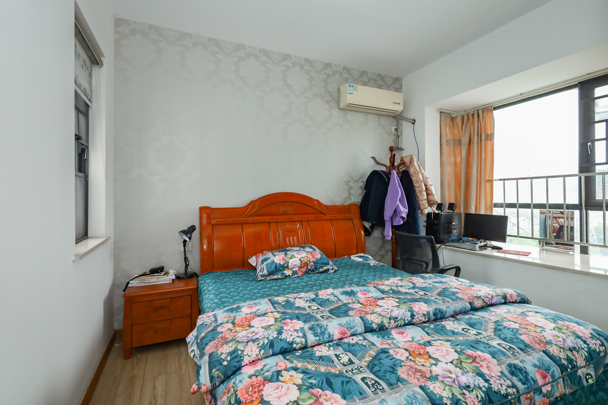 莱茵城  3室2厅1卫    95.78万卧室