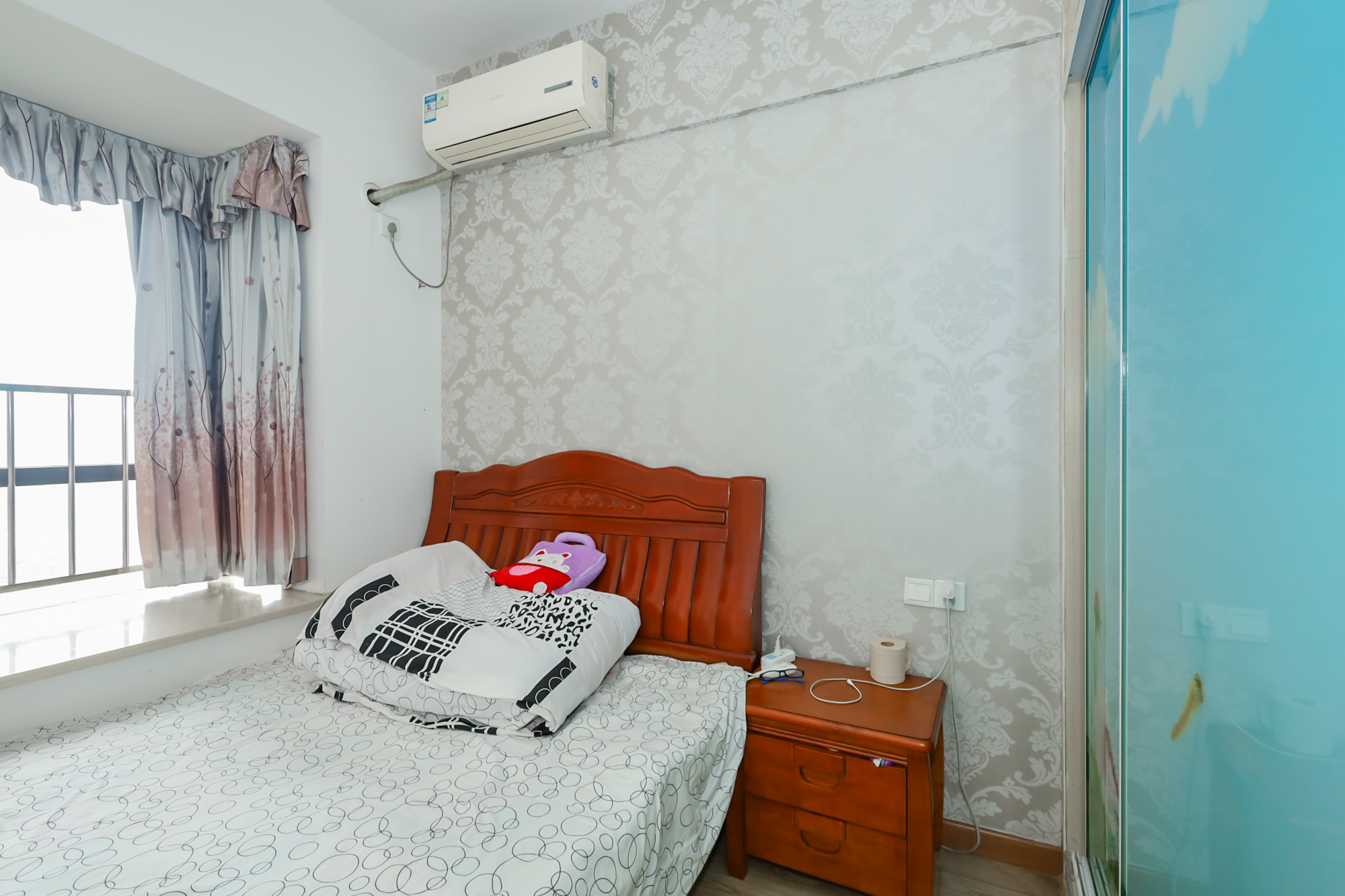 莱茵城  3室2厅1卫    95.78万卧室