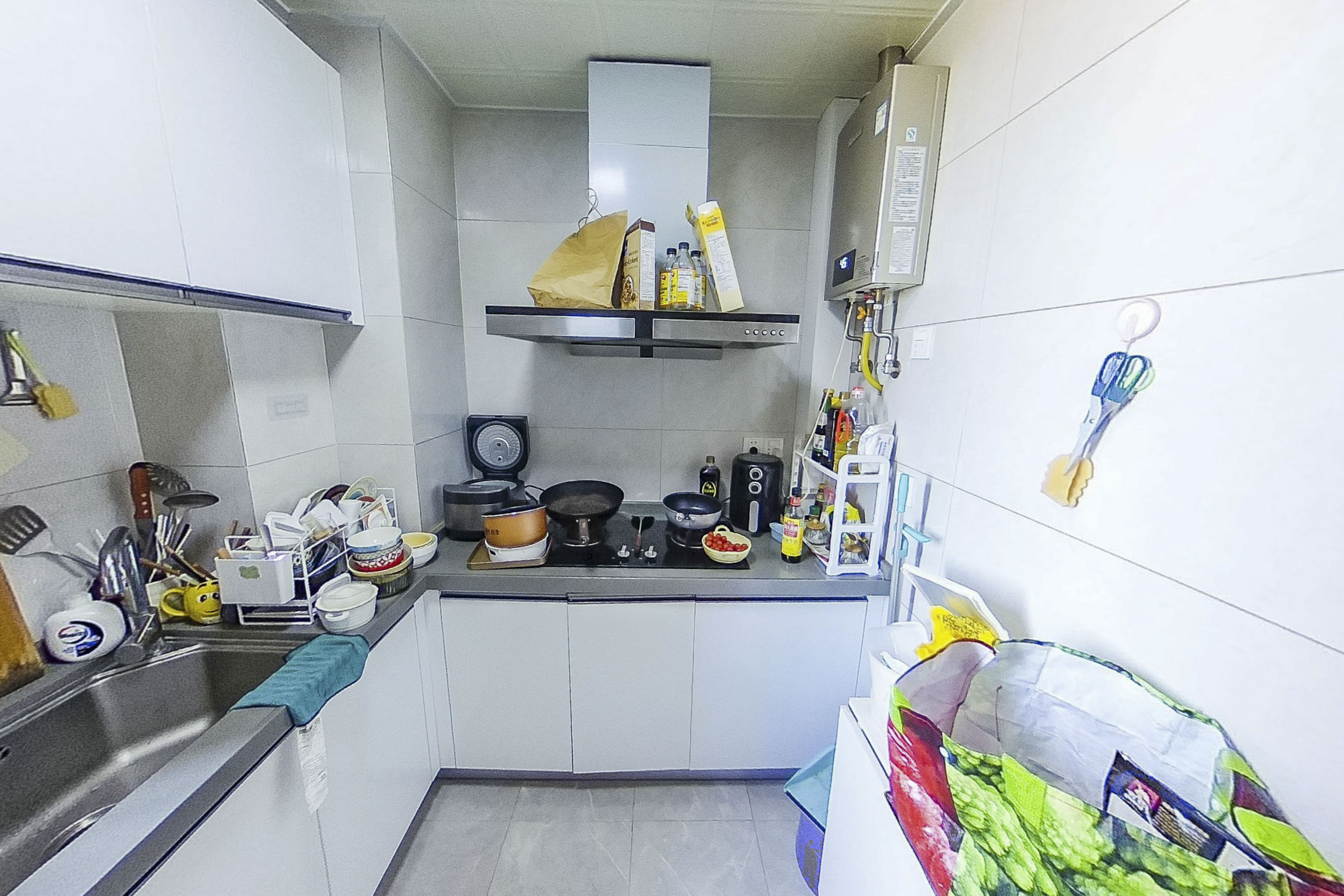 九龙领仕汇 1室2厅1卫 26.8万 九龙领仕汇 1室2厅1卫 26.8万厨房