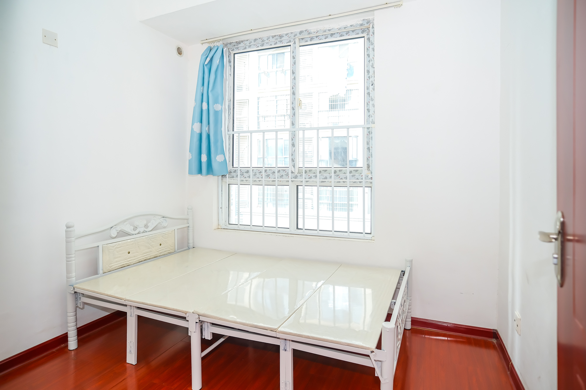 山水湾 3室2厅1卫 45.8万 山水湾 3室2厅1卫 45.8万卧室