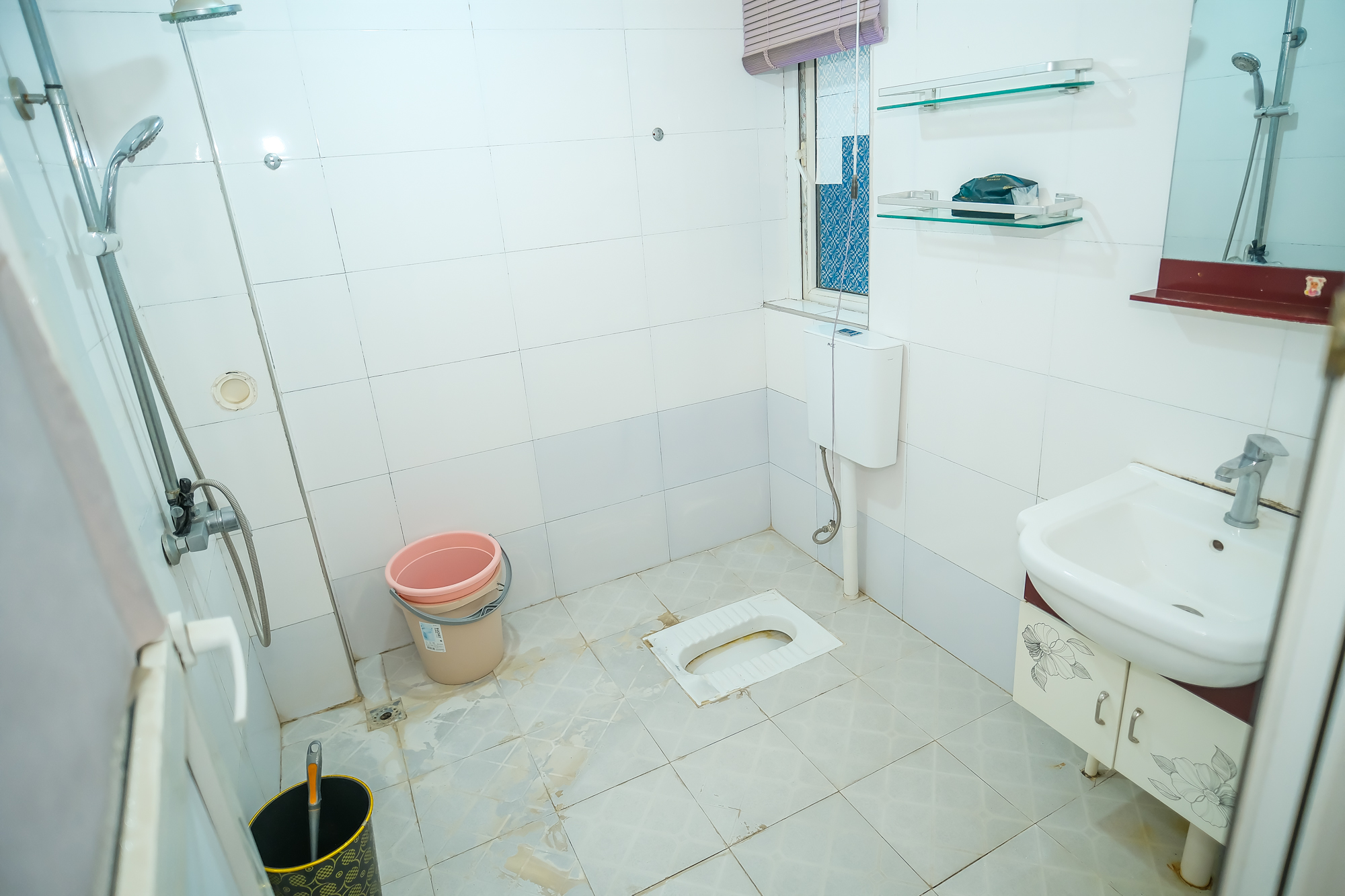 山水湾 3室2厅1卫 45.8万 山水湾 3室2厅1卫 45.8万卫生间