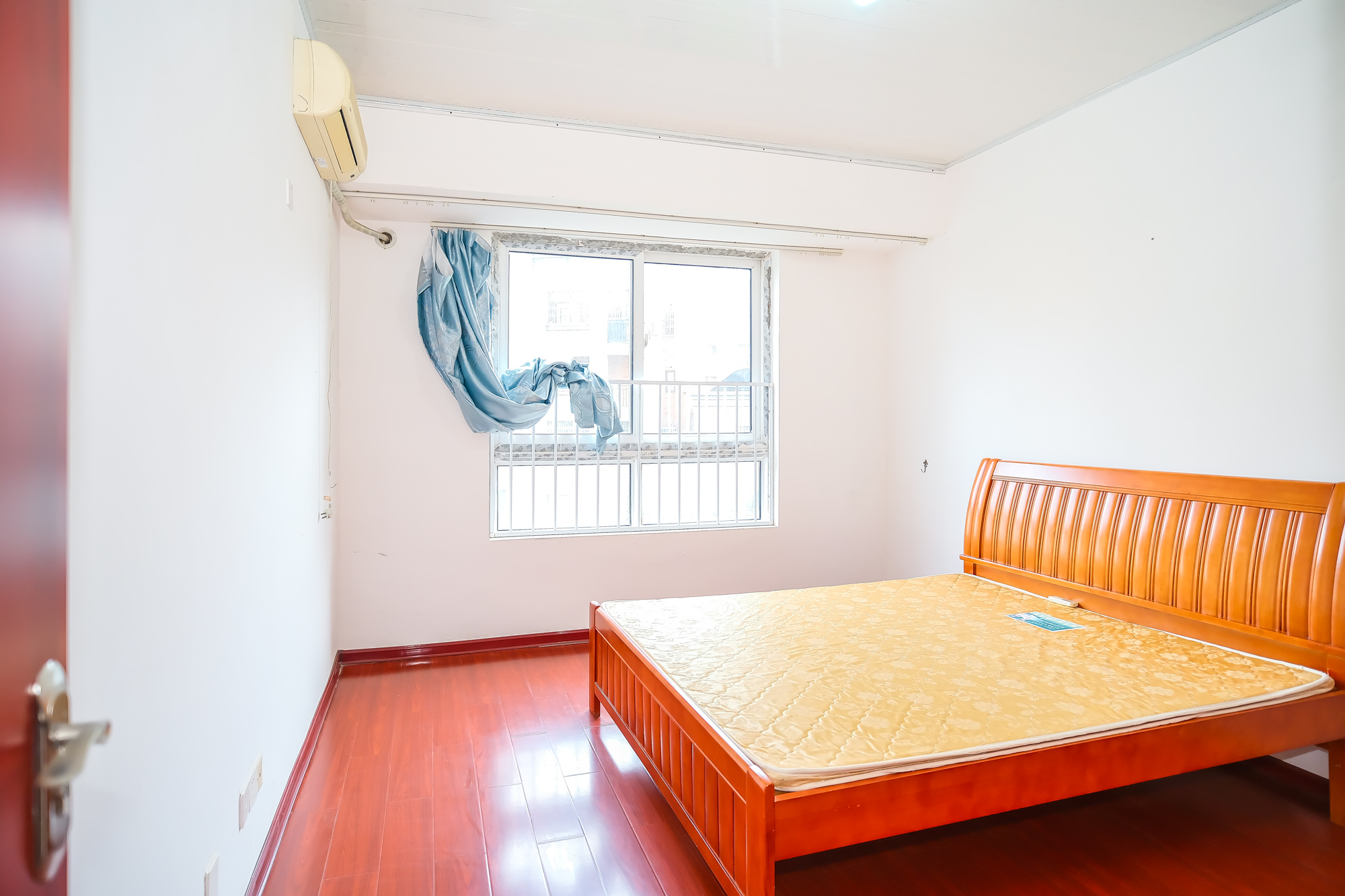 山水湾 3室2厅1卫 45.8万 山水湾 3室2厅1卫 45.8万卧室