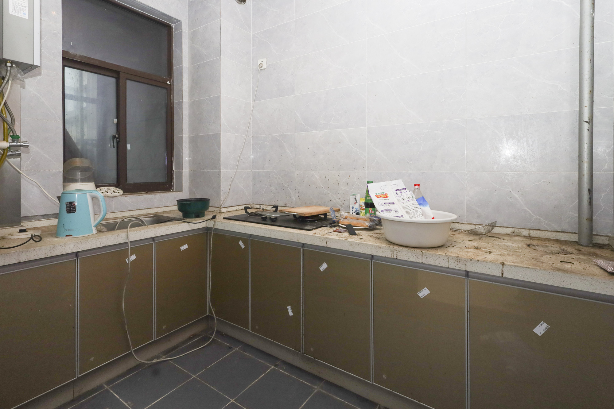 阳光丽城二期 4室2厅2卫 260.0万 阳光丽城二期 4室2厅2卫 260.0万厨房