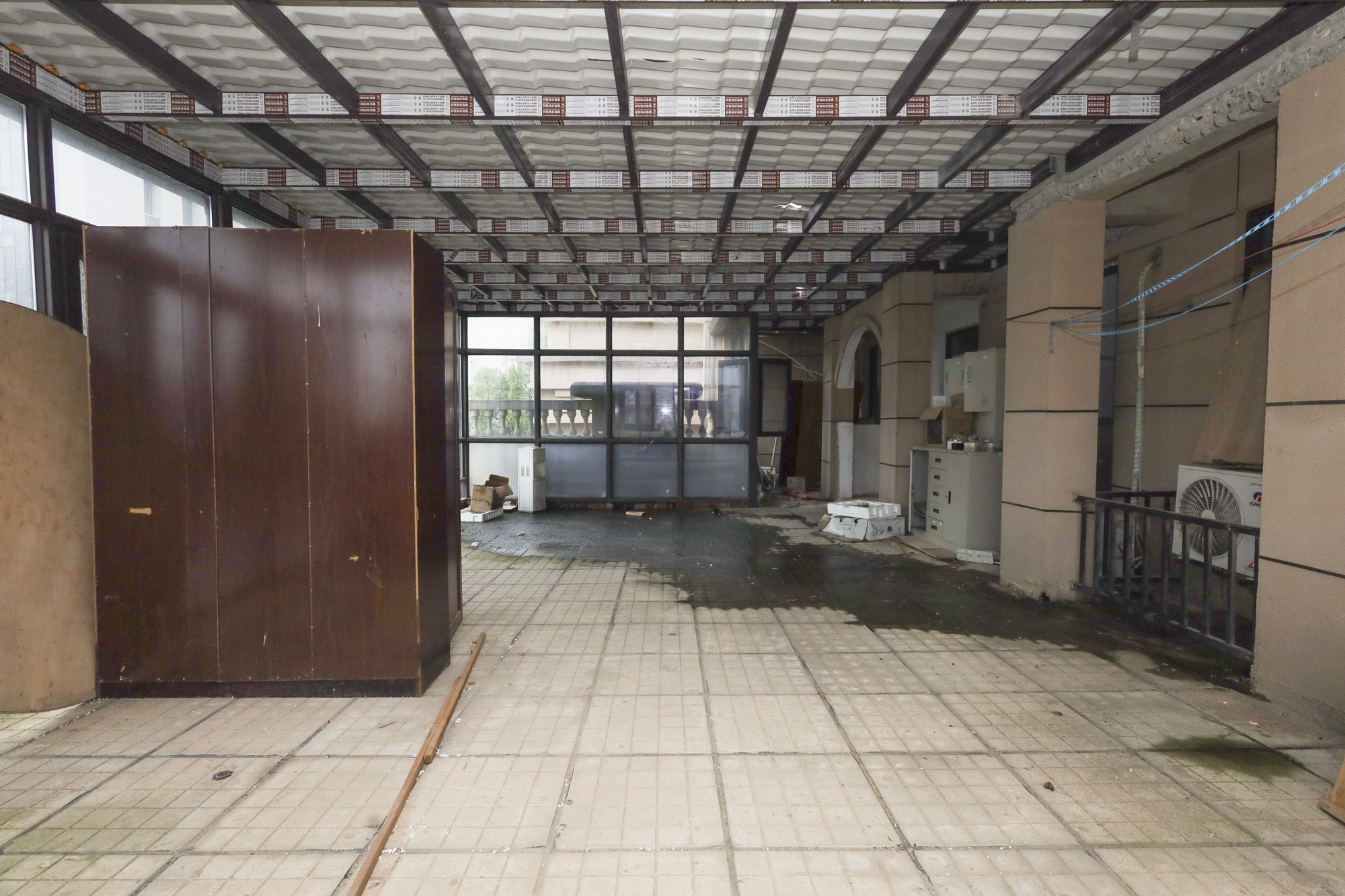 阳光丽城二期 4室2厅2卫 260.0万 阳光丽城二期 4室2厅2卫 260.0万其他