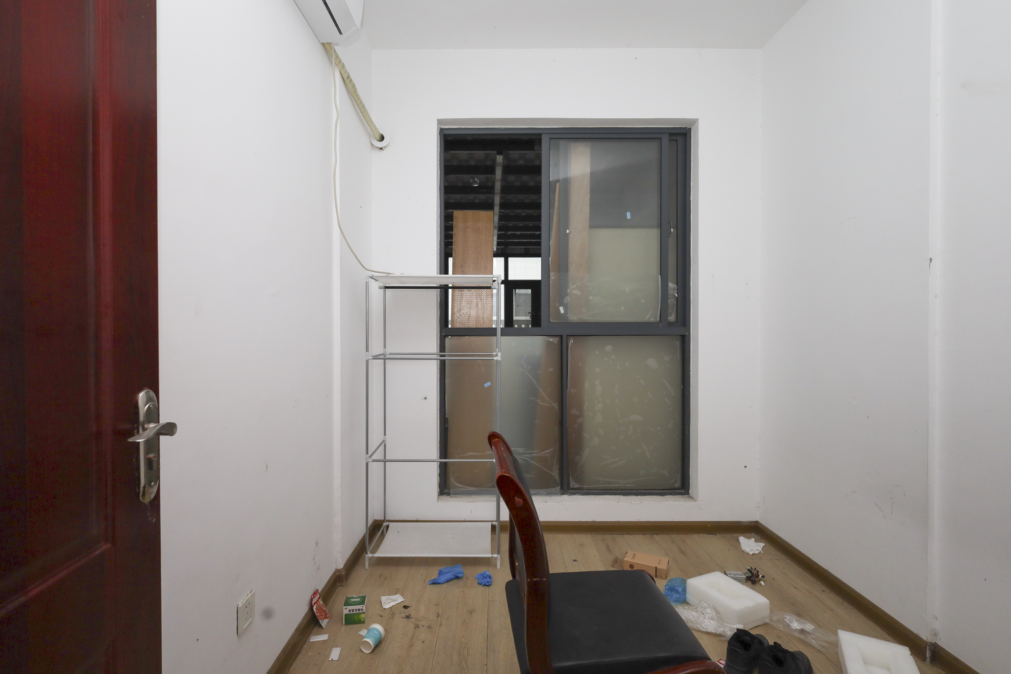 阳光丽城二期 4室2厅2卫 260.0万 阳光丽城二期 4室2厅2卫 260.0万卧室