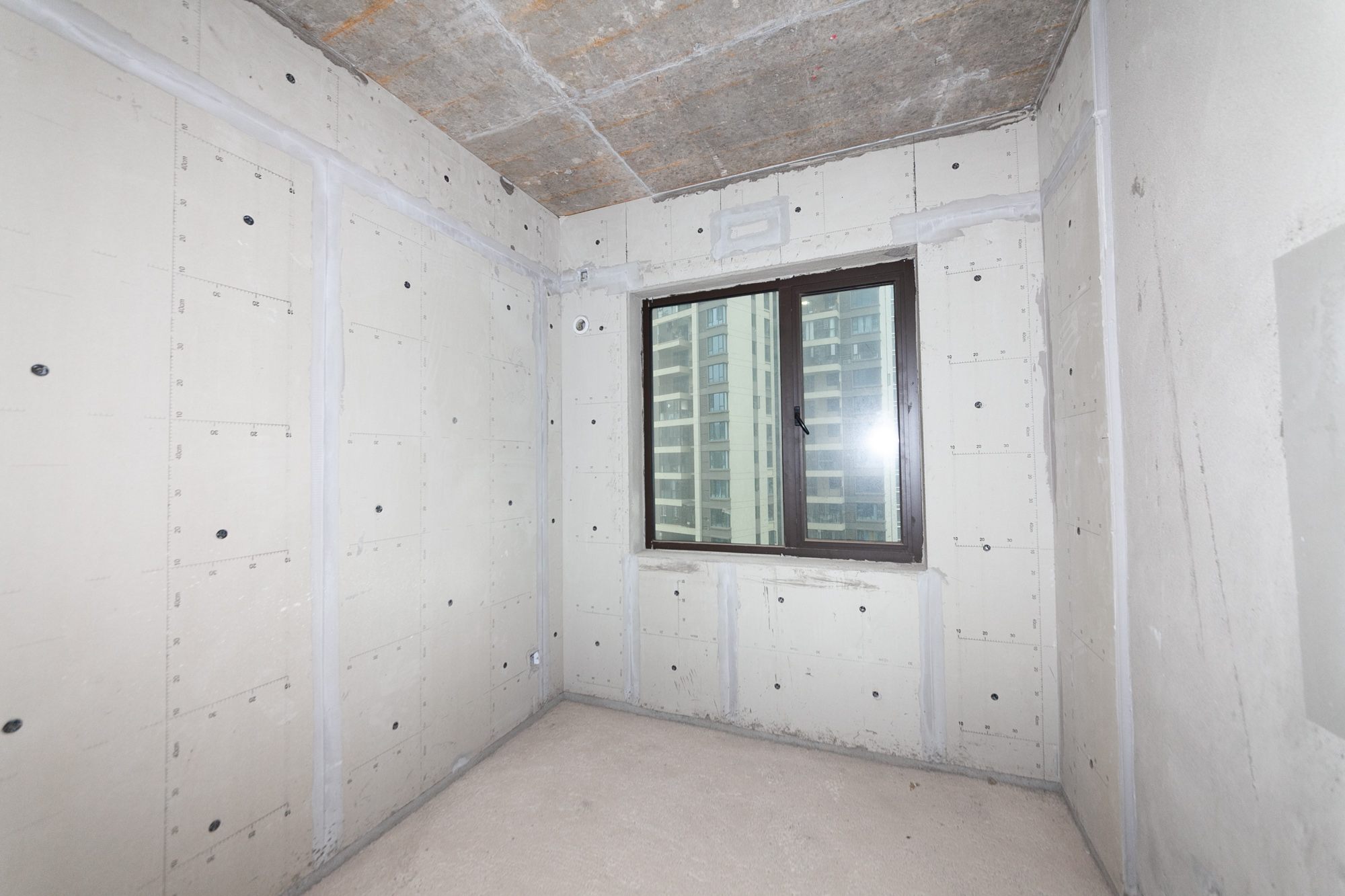 长燃润和天地(长润小区印湘江) 5室2厅2卫 176.0万 长燃润和天地(长润小区印湘江) 5室2厅2卫 176.0万卧室