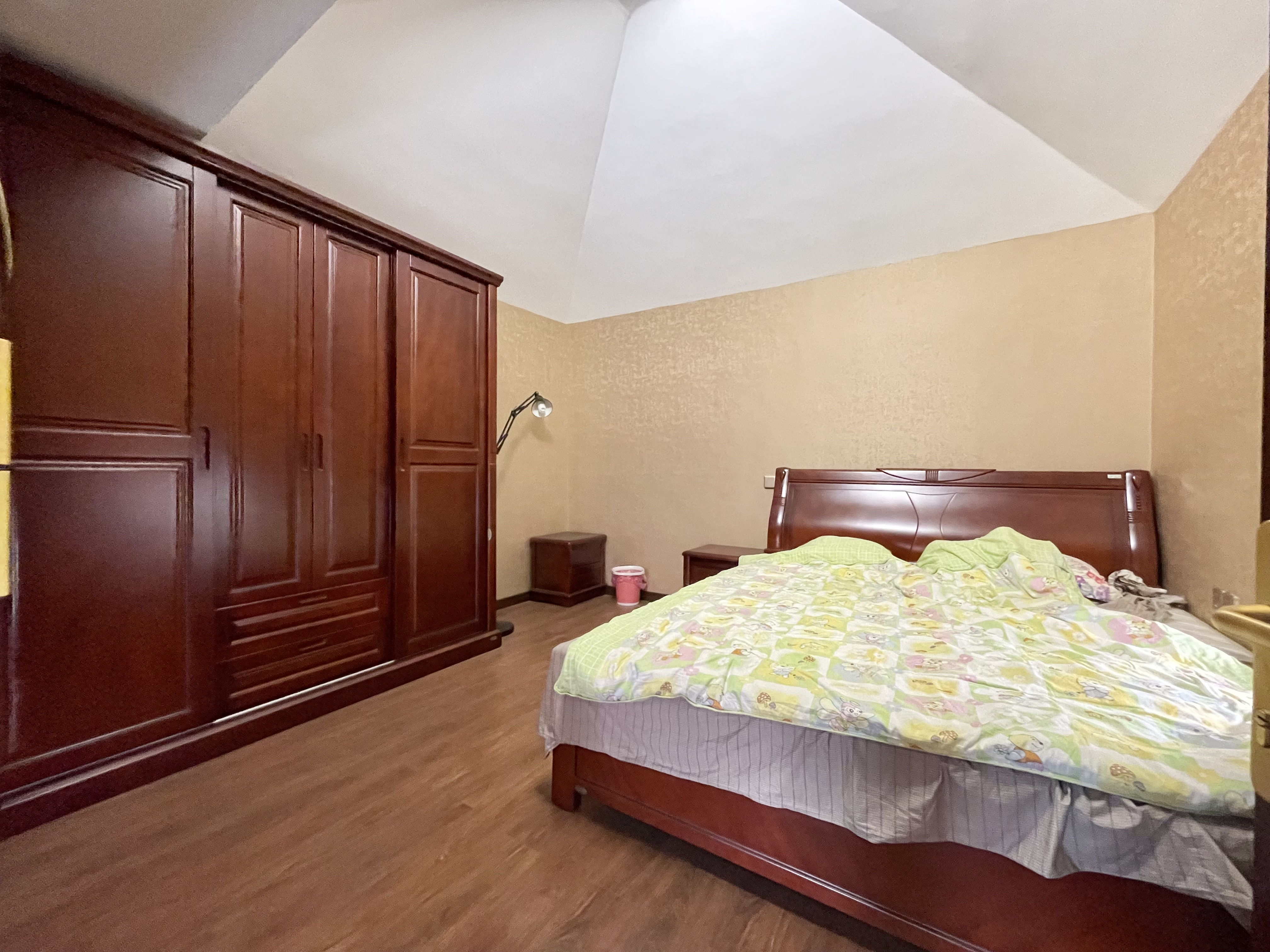 九八缔景城 4室3厅3卫 428.0万 九八缔景城 4室3厅3卫 428.0万室内图