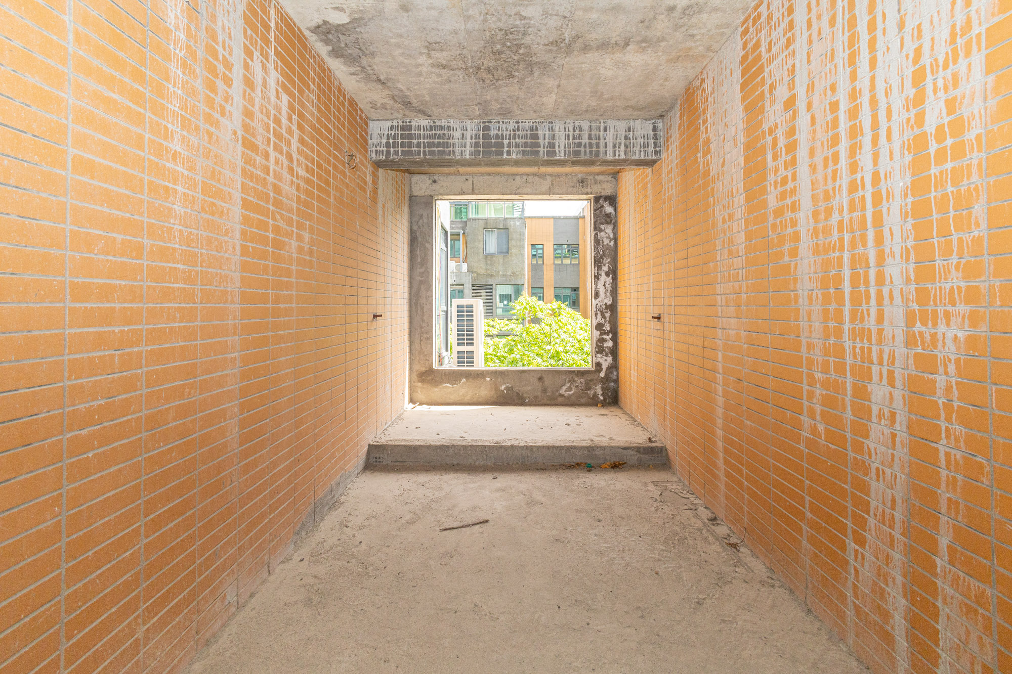 海伦春天  6室3厅3卫   190.00万其他