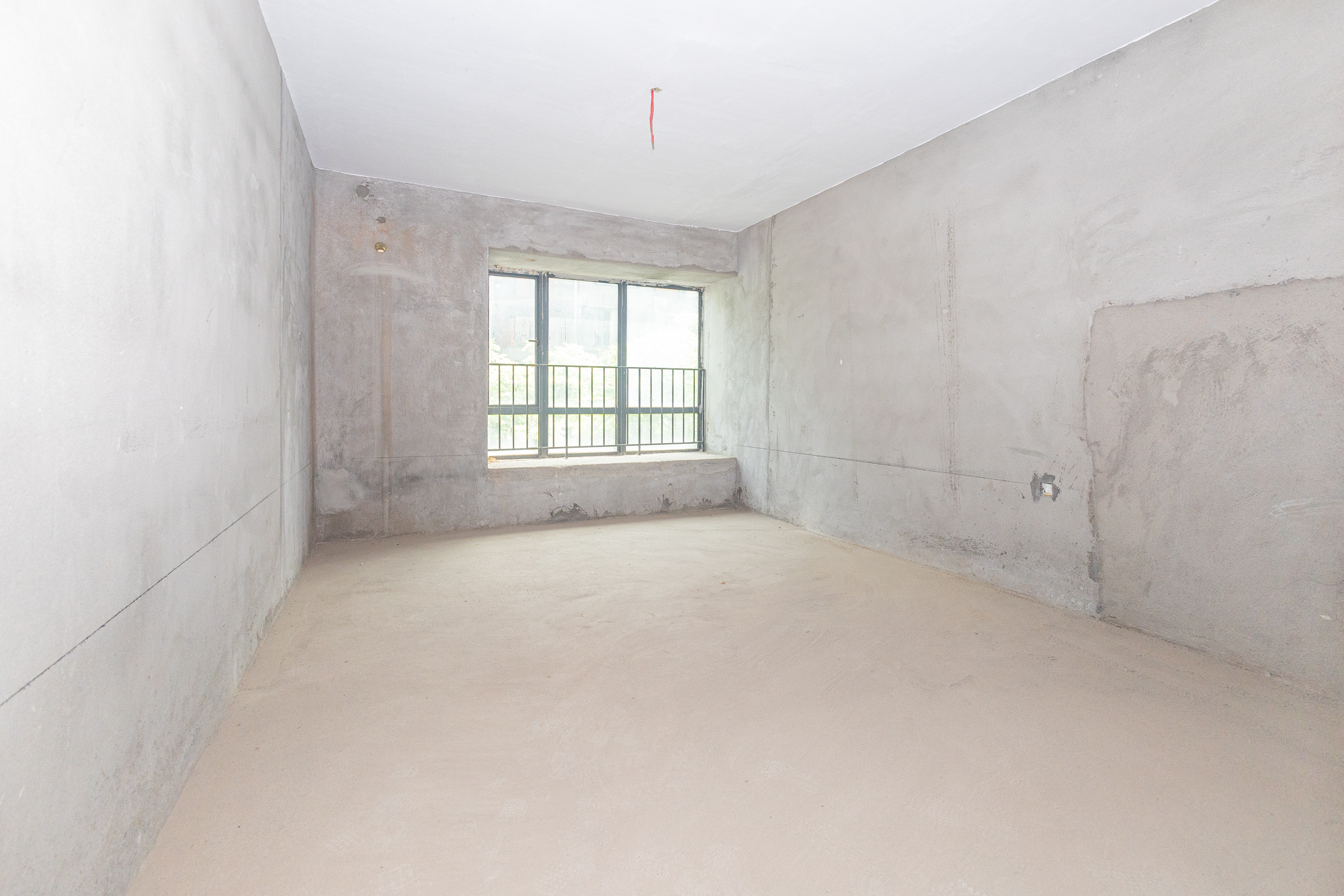 海伦春天  6室3厅3卫   190.00万卧室