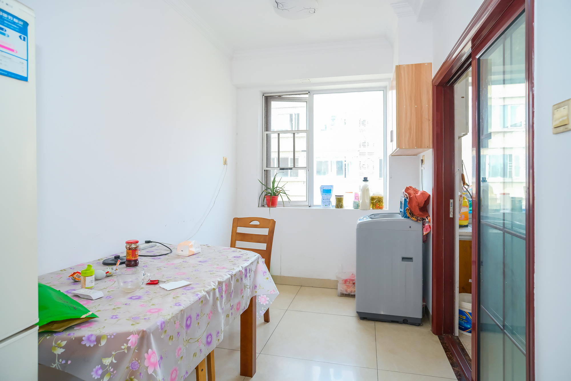 恒广国际物流园  2室2厅1卫   42.60万 恒广国际物流园  2室2厅1卫   42.60万客厅