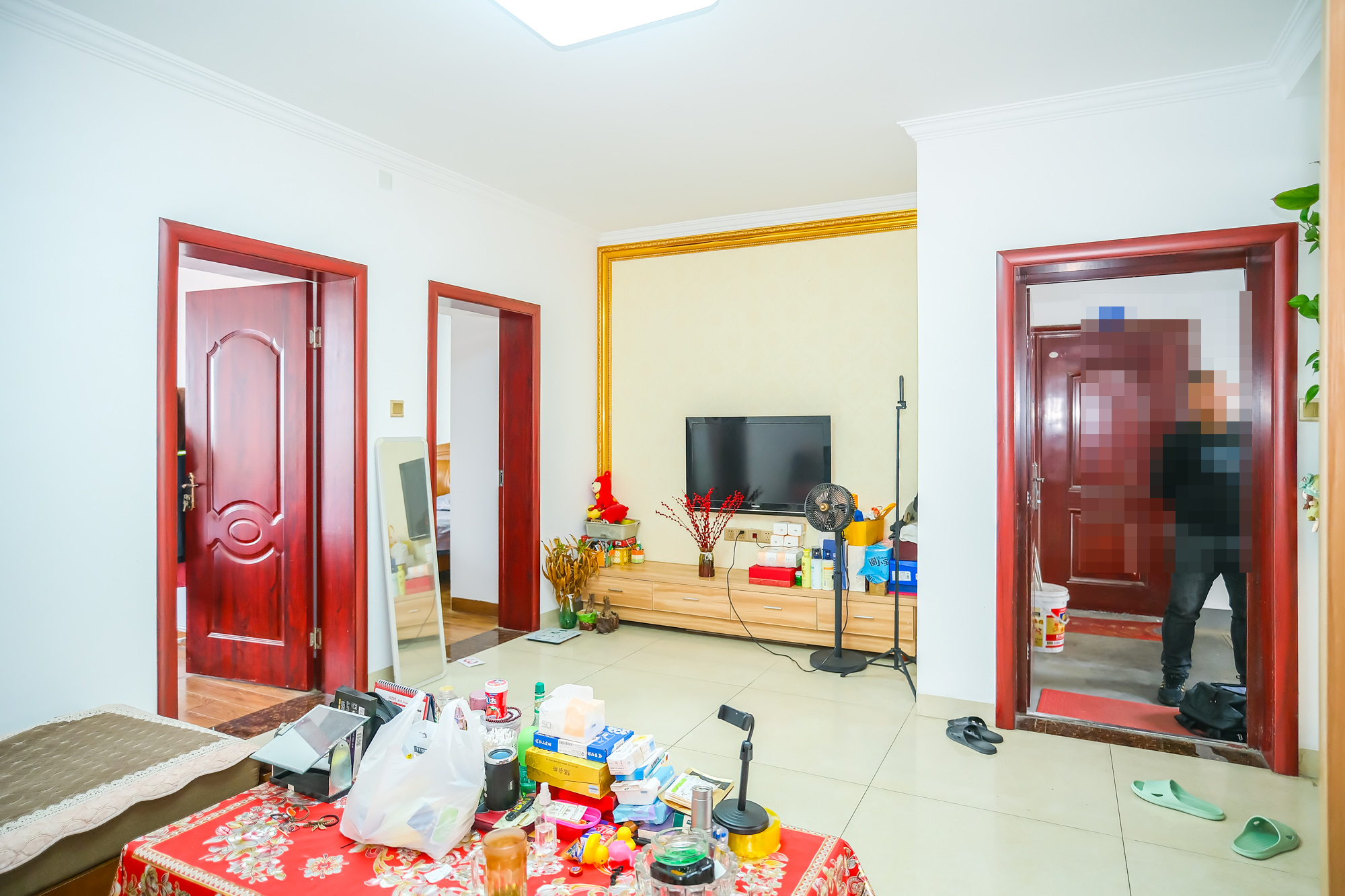 恒广国际物流园  2室2厅1卫   42.60万 恒广国际物流园  2室2厅1卫   42.60万客厅