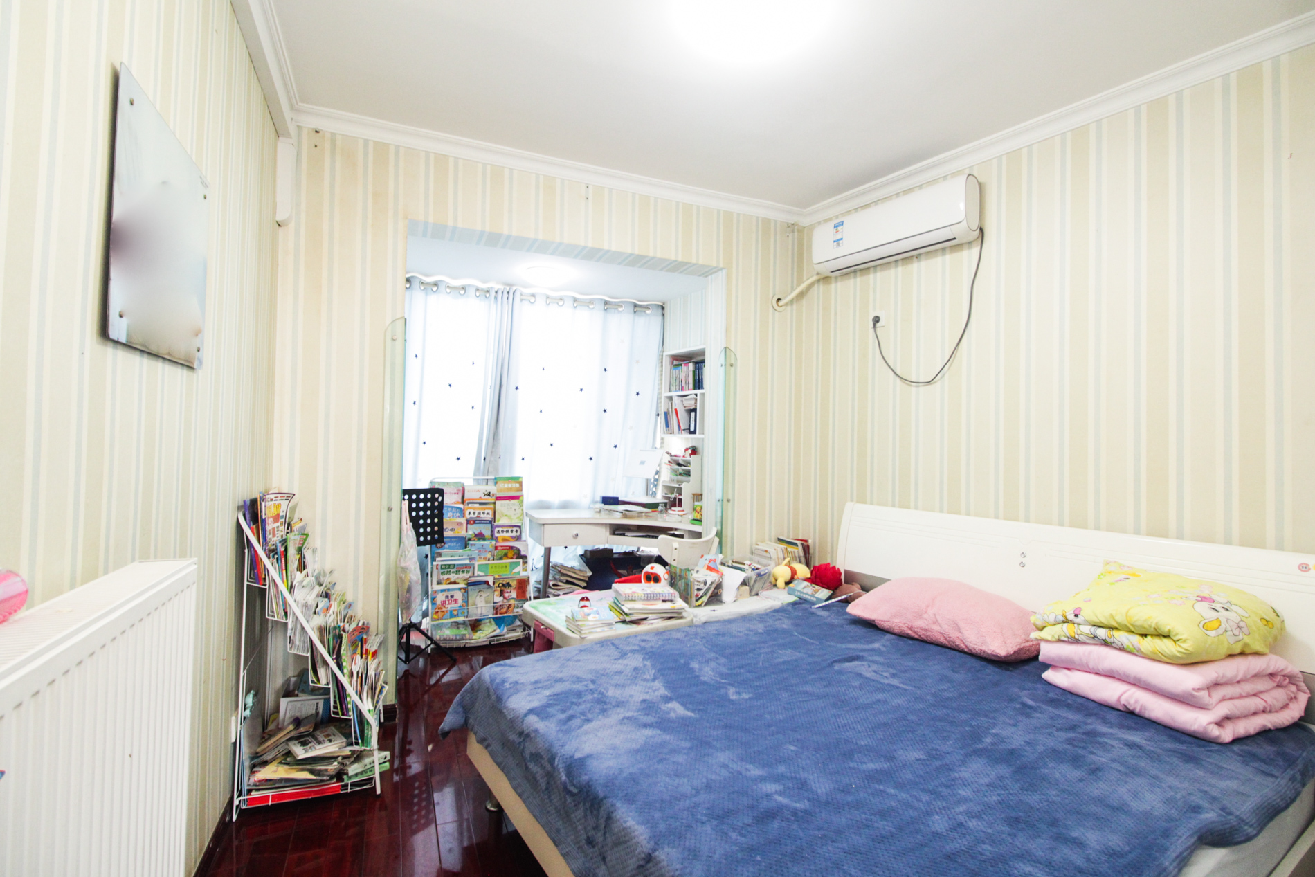 中建桂苑  3室2厅2卫   110.00万卧室