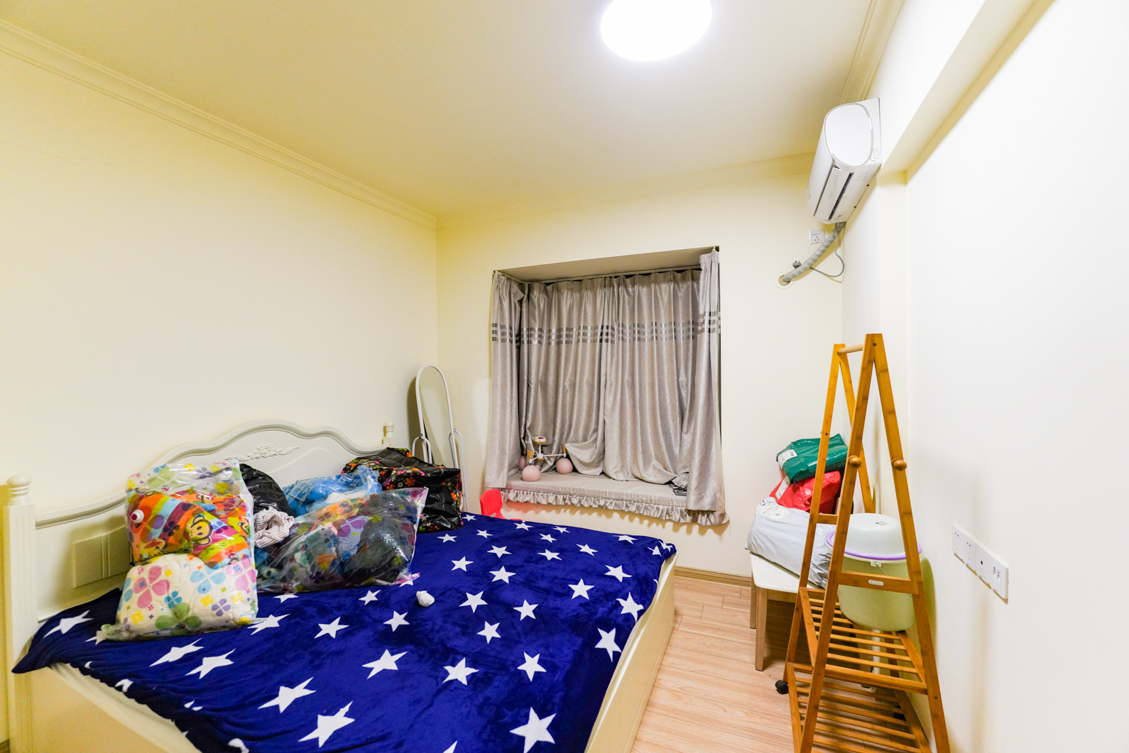 夏威夷碧水春城（碧桂园城市花园）  2室1厅1卫    76.8万卧室