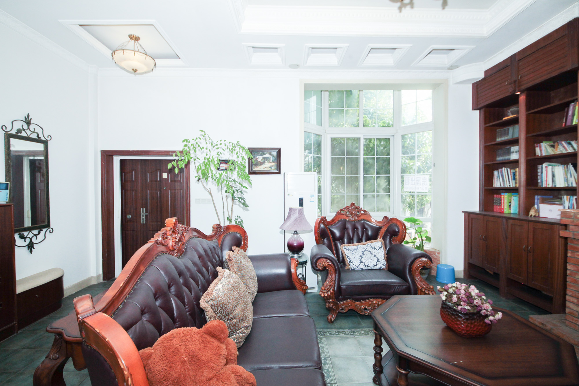 山水芙蓉国际新城 5室2厅1卫 378.00万 山水芙蓉国际新城 5室2厅1卫 378.00万客厅