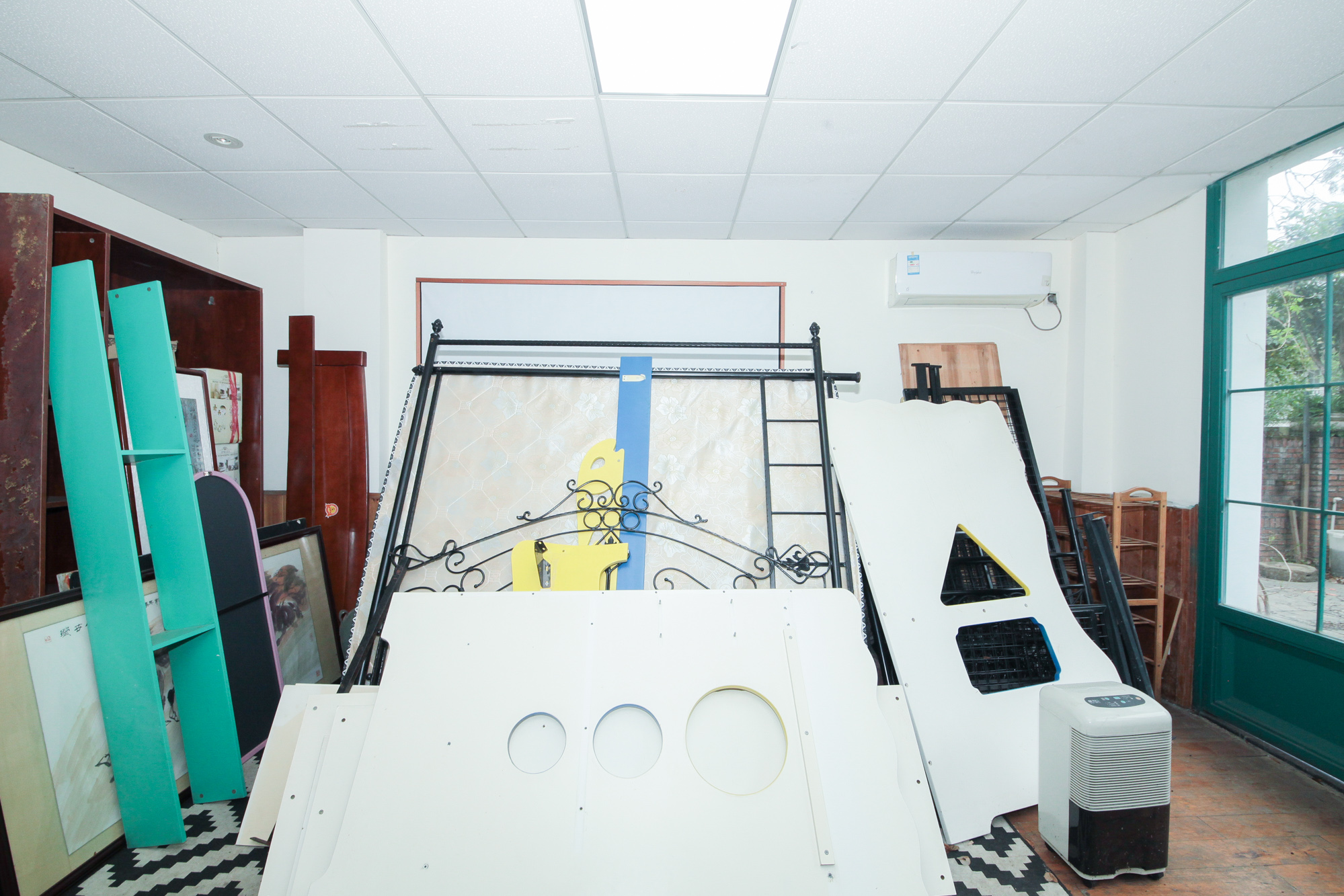 山水芙蓉国际新城 5室2厅1卫 378.00万 山水芙蓉国际新城 5室2厅1卫 378.00万客厅