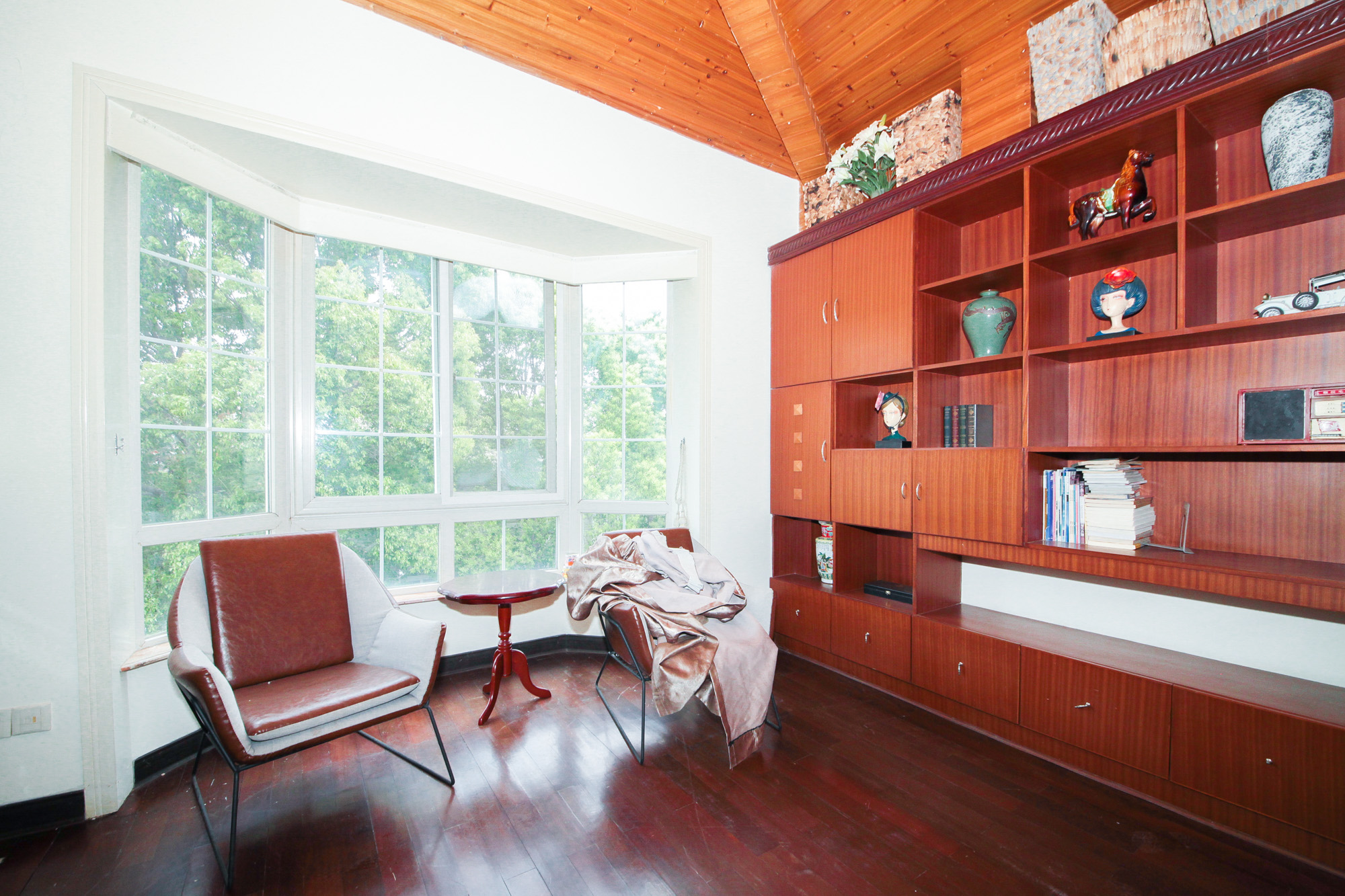 山水芙蓉国际新城 5室2厅1卫 378.00万 山水芙蓉国际新城 5室2厅1卫 378.00万卧室