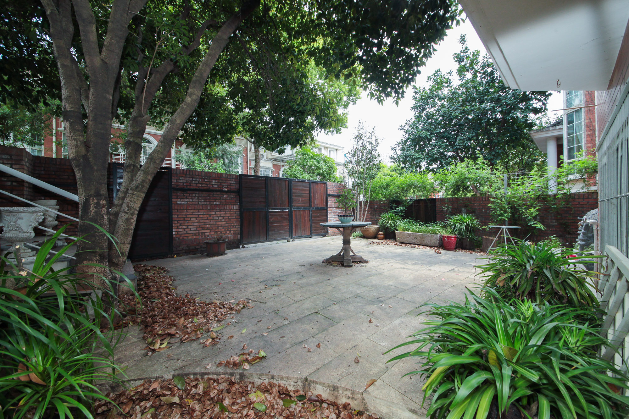 山水芙蓉国际新城 5室2厅1卫 378.00万 山水芙蓉国际新城 5室2厅1卫 378.00万其他