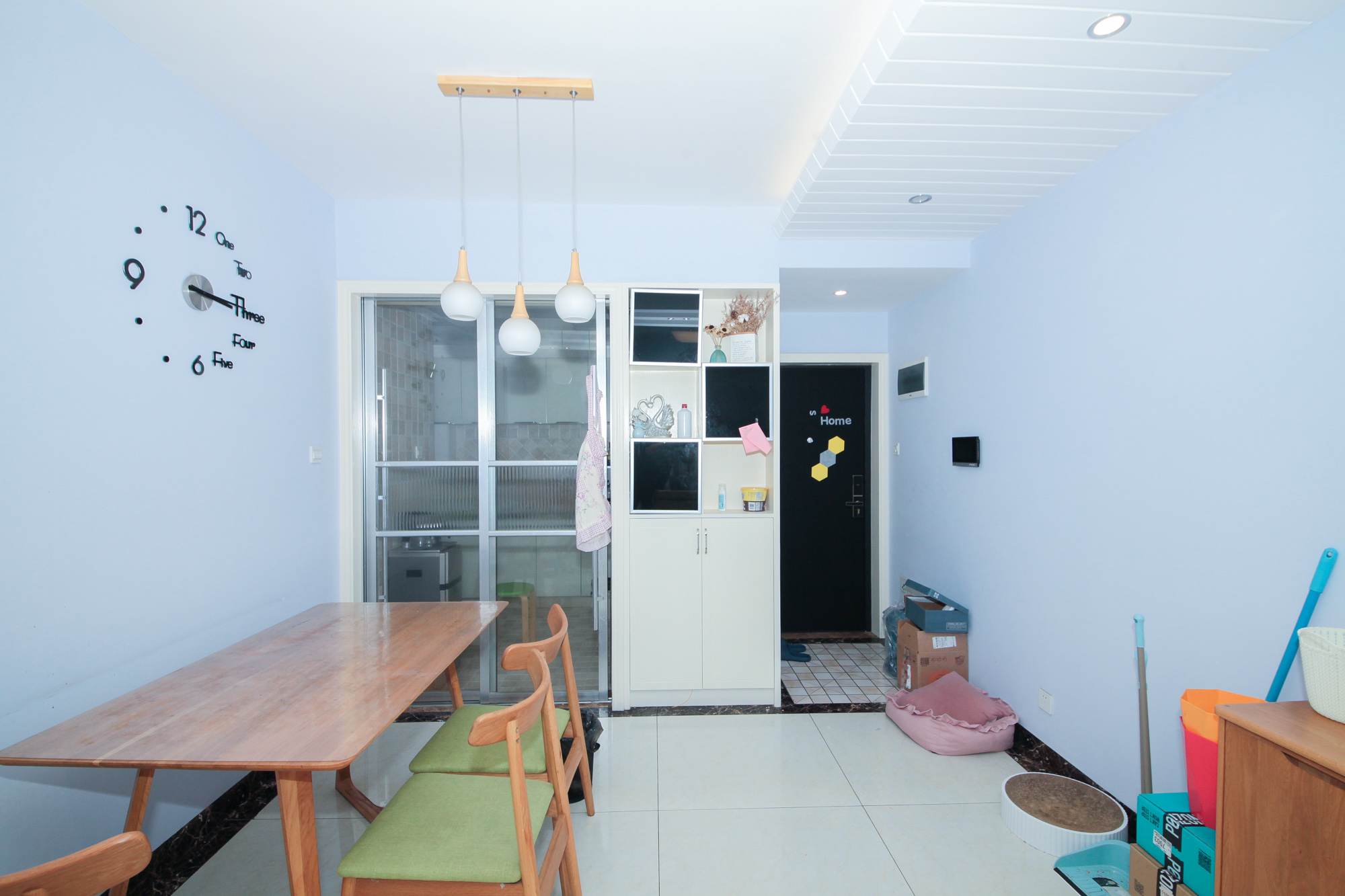 华润置地广场一期 3室2厅1卫 82.00万 华润置地广场一期 3室2厅1卫 82.00万客厅