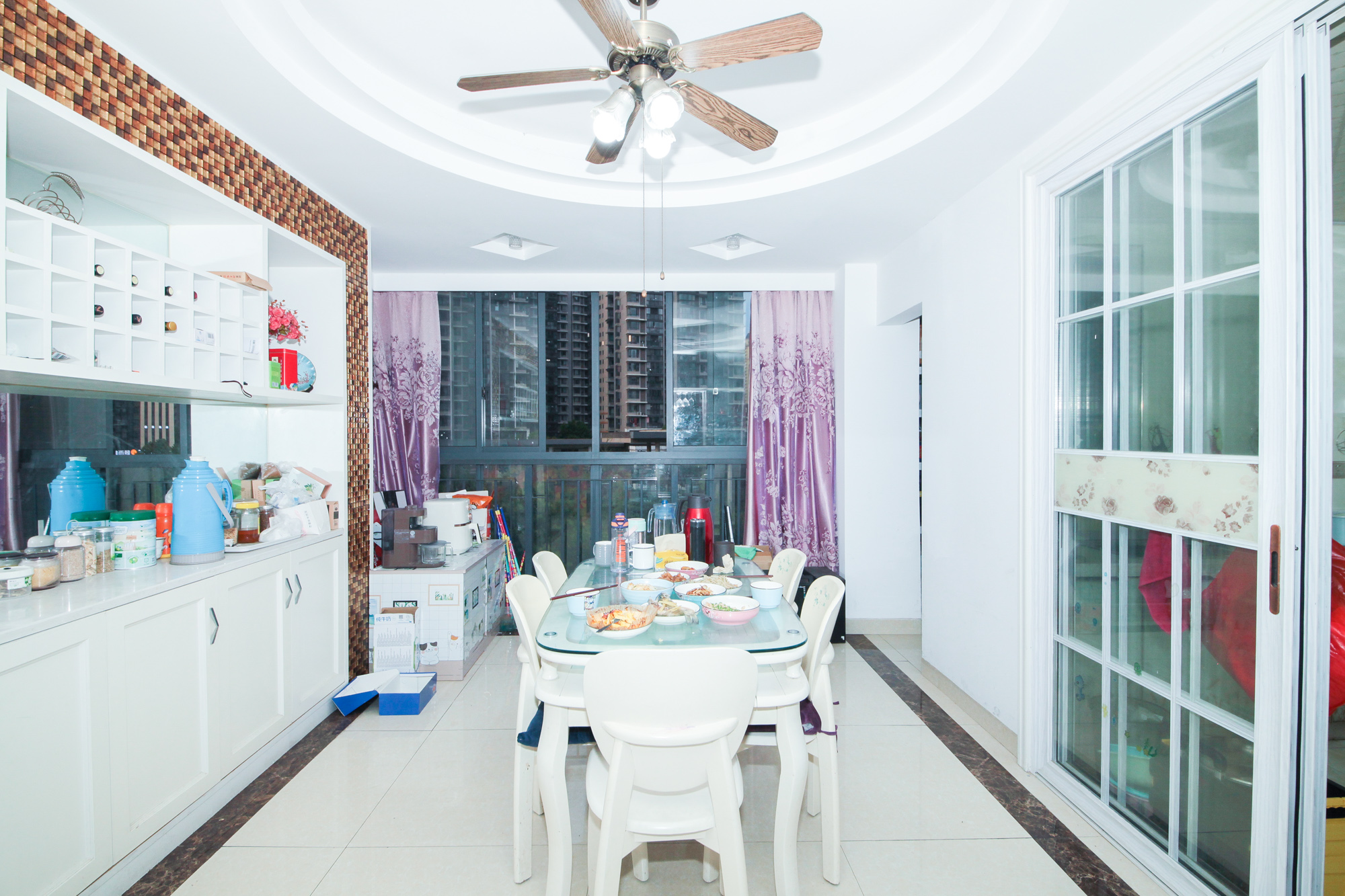 恒基凯旋门一二期 4室2厅2卫 150.00万 恒基凯旋门一二期 4室2厅2卫 150.00万客厅