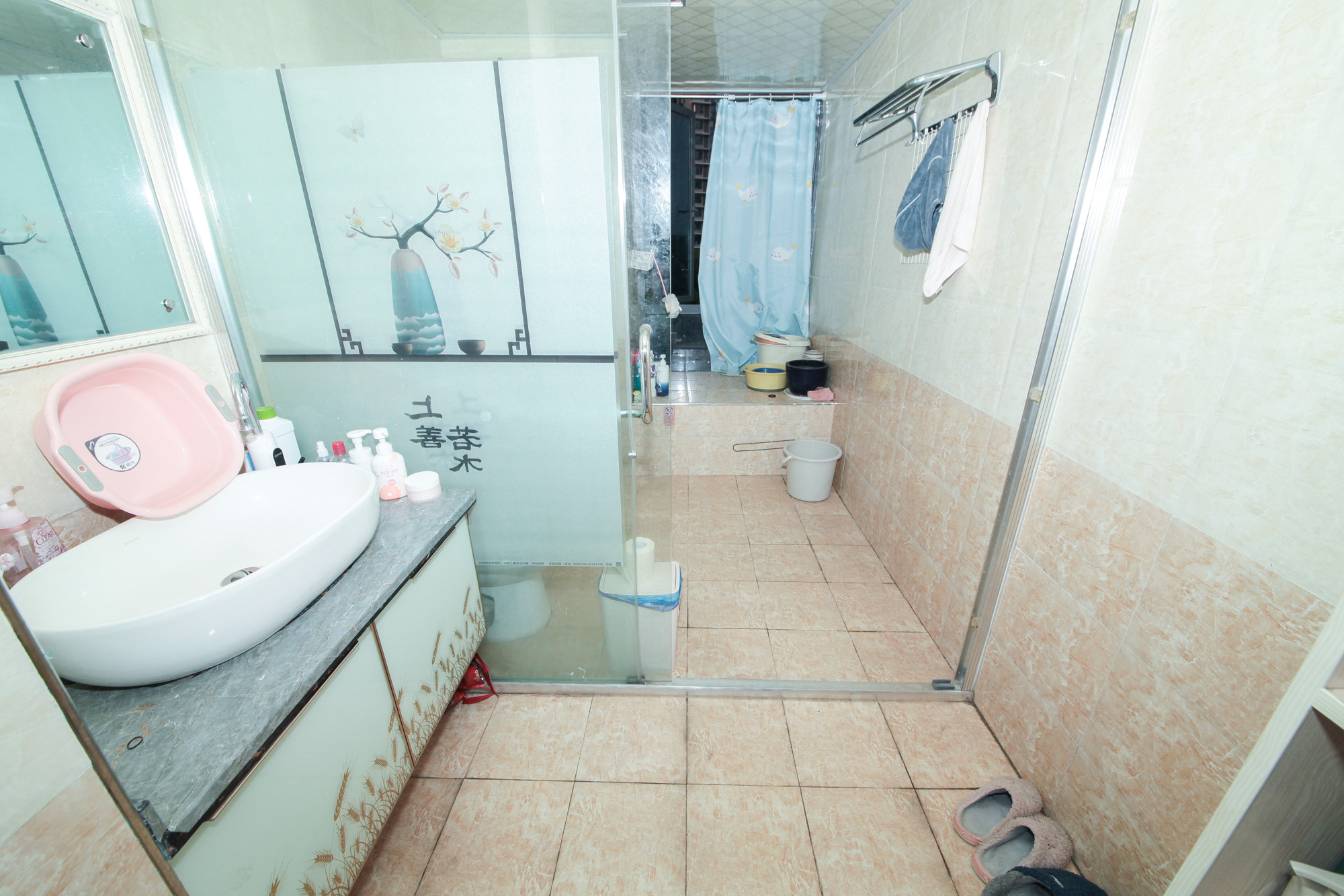 恒基凯旋门一二期 4室2厅2卫 150.00万 恒基凯旋门一二期 4室2厅2卫 150.00万卫生间