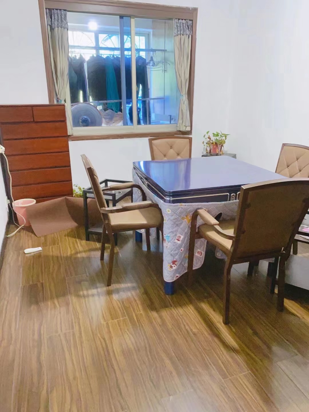 银海花园A区安乐村 3室2厅2卫 55.80万 银海花园A区安乐村 3室2厅2卫 55.80万客厅