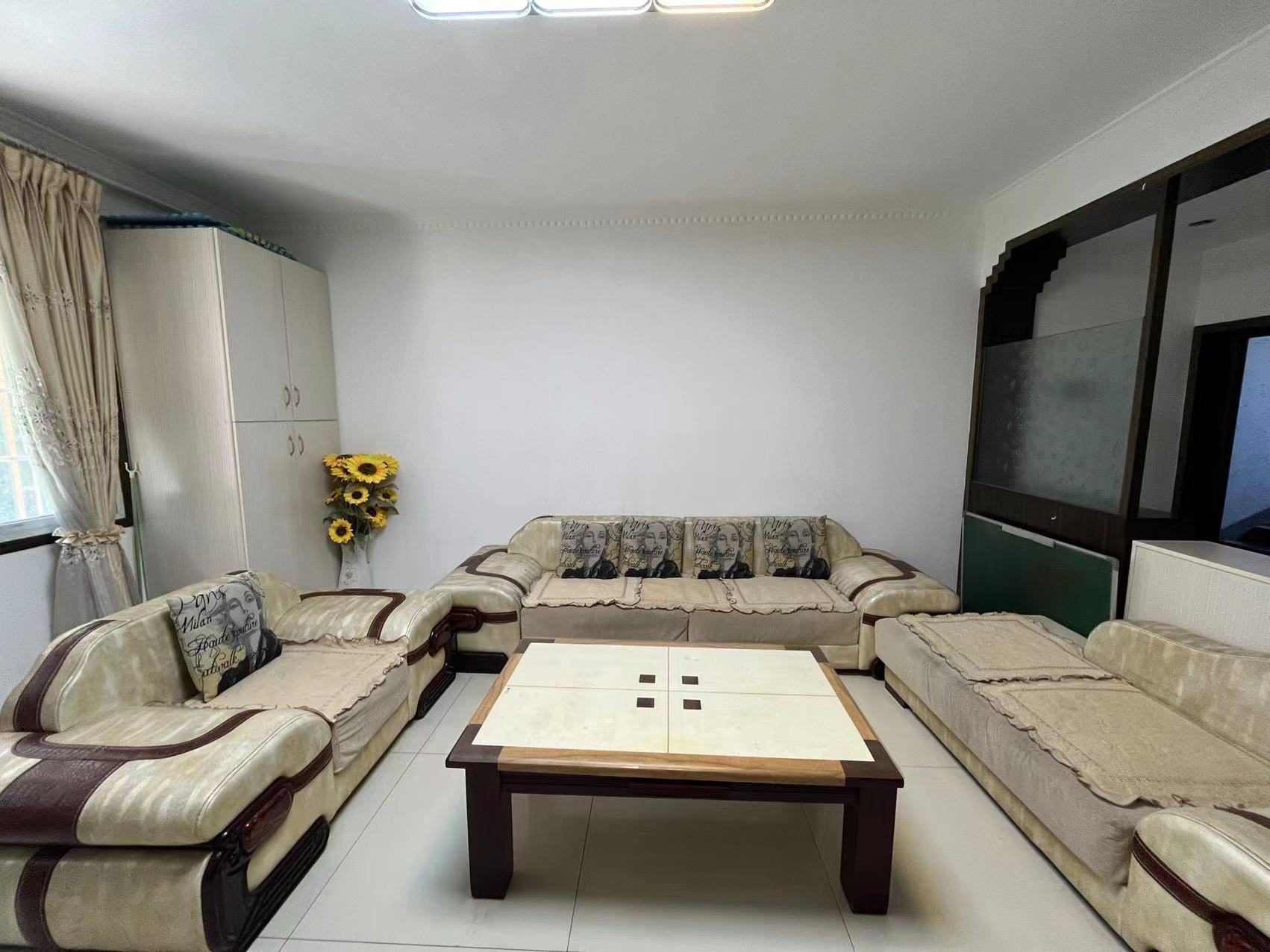 碧野华庭 3室2厅2卫 56.00万 碧野华庭 3室2厅2卫 56.00万室内图