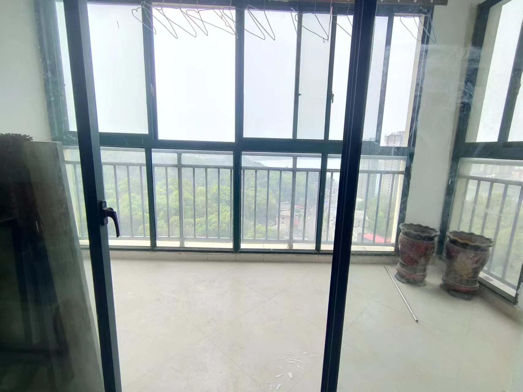 经世皇城 3室2厅1卫 49.80万 经世皇城 3室2厅1卫 49.80万室内图