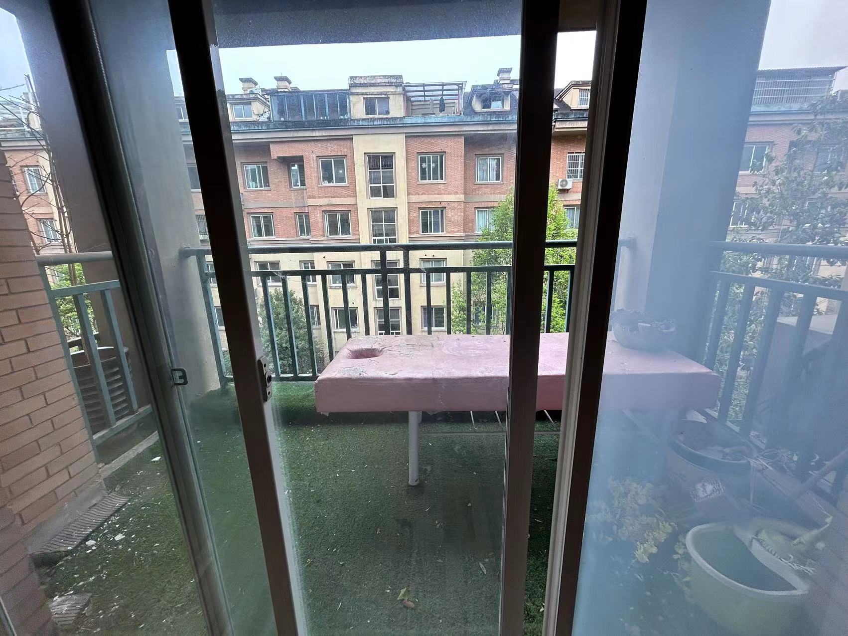 玫瑰名城丁香苑 3室2厅2卫 53.80万 玫瑰名城丁香苑 3室2厅2卫 53.80万室内图