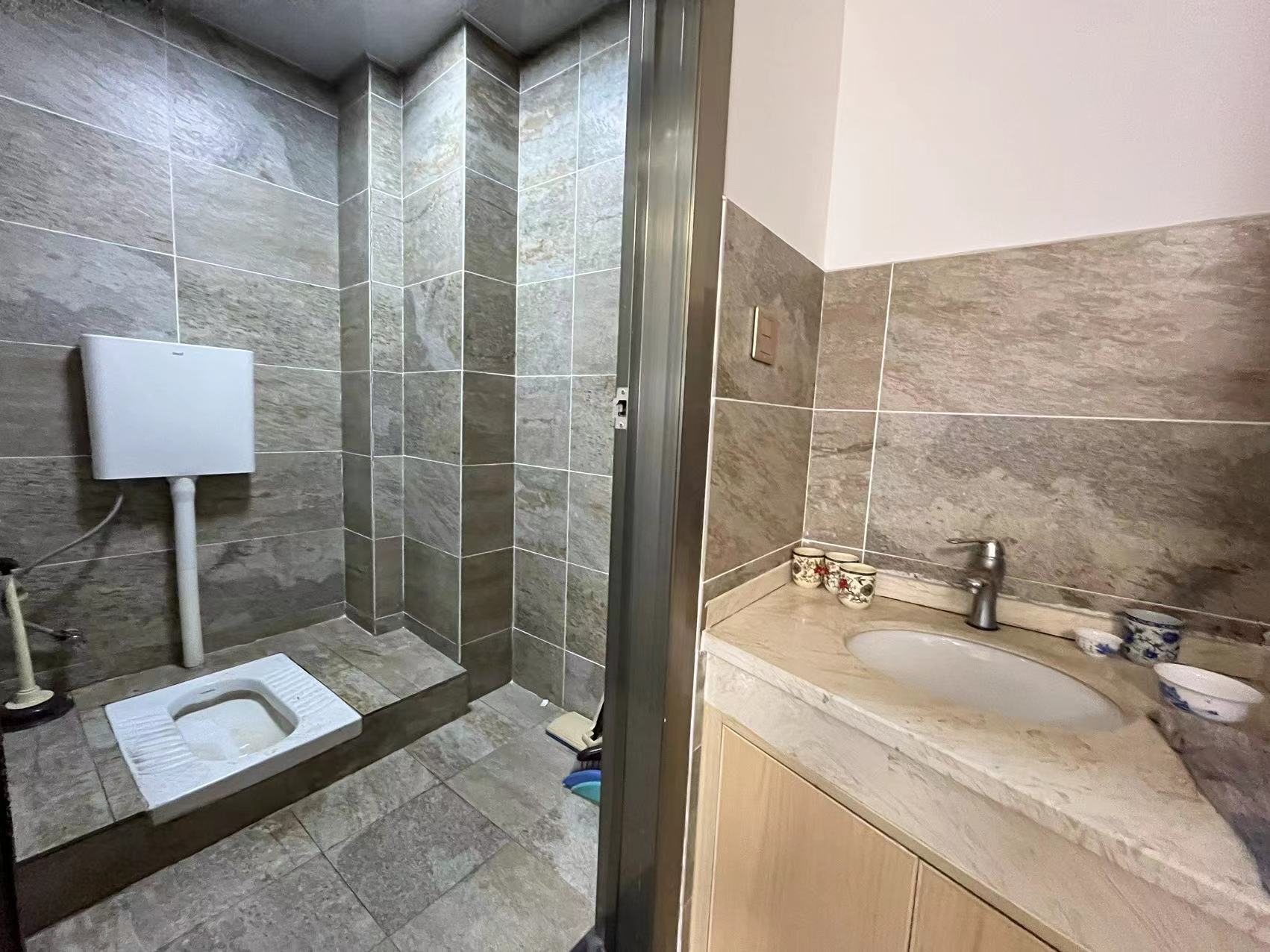 凯旋名门人民中路1006号 2室1厅1卫 32.80万 凯旋名门人民中路1006号 2室1厅1卫 32.80万室内图