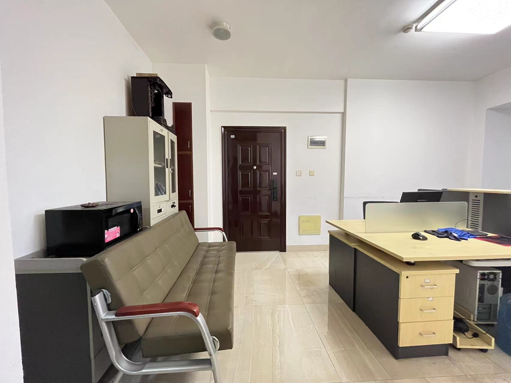 凯旋名门人民中路1006号 2室1厅1卫 32.80万 凯旋名门人民中路1006号 2室1厅1卫 32.80万室内图