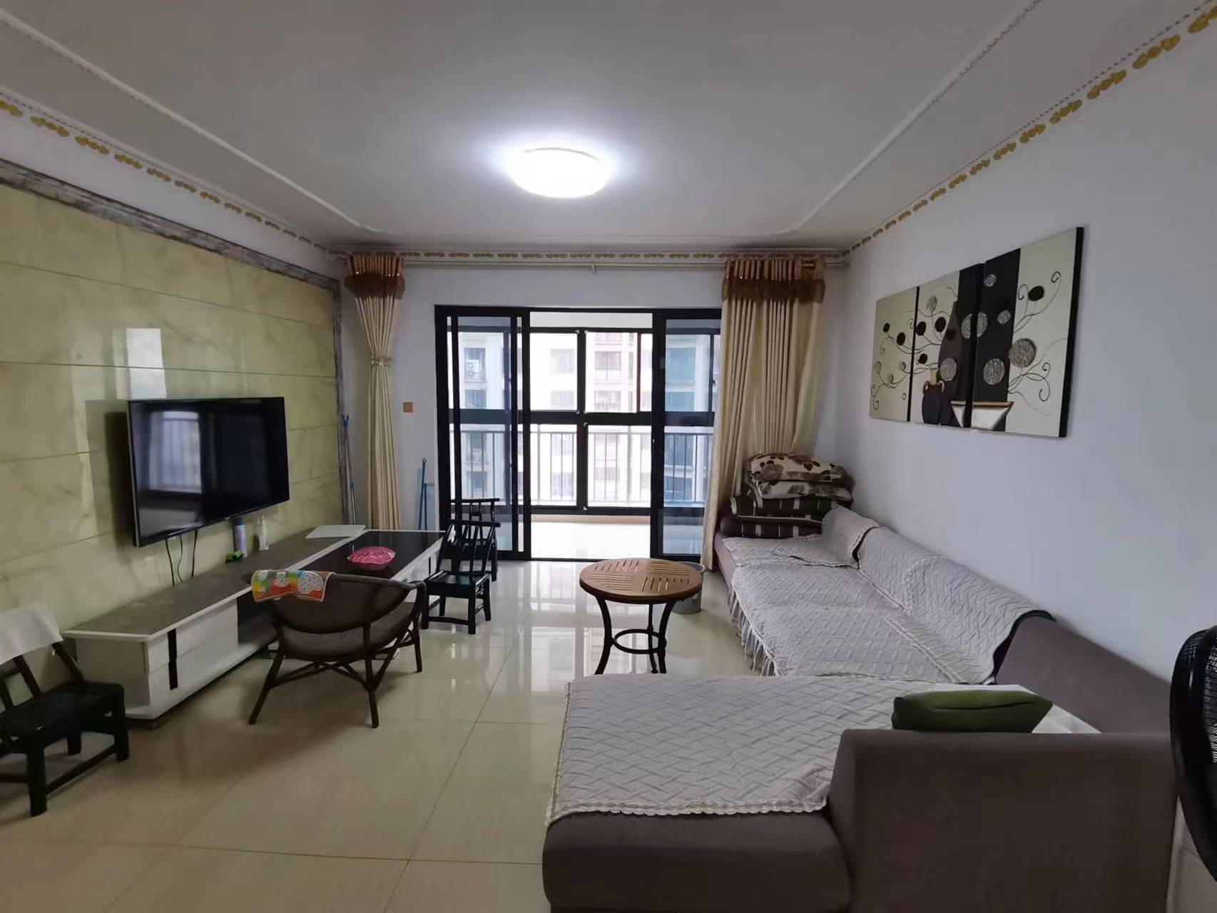 三一歌雅郡 3室2厅2卫 72.80万 三一歌雅郡 3室2厅2卫 72.80万室内图