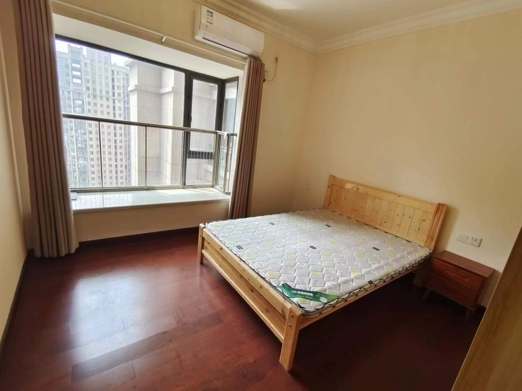 恒大华府  4室2厅2卫   99.80万 恒大华府  4室2厅2卫   99.80万室内图