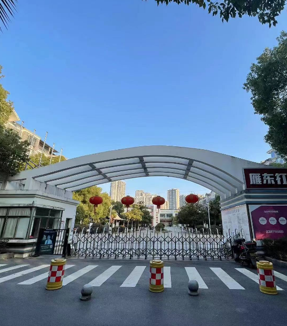 海创明珠花园 5室2厅2卫 38.00万 海创明珠花园 5室2厅2卫 38.00万室内图