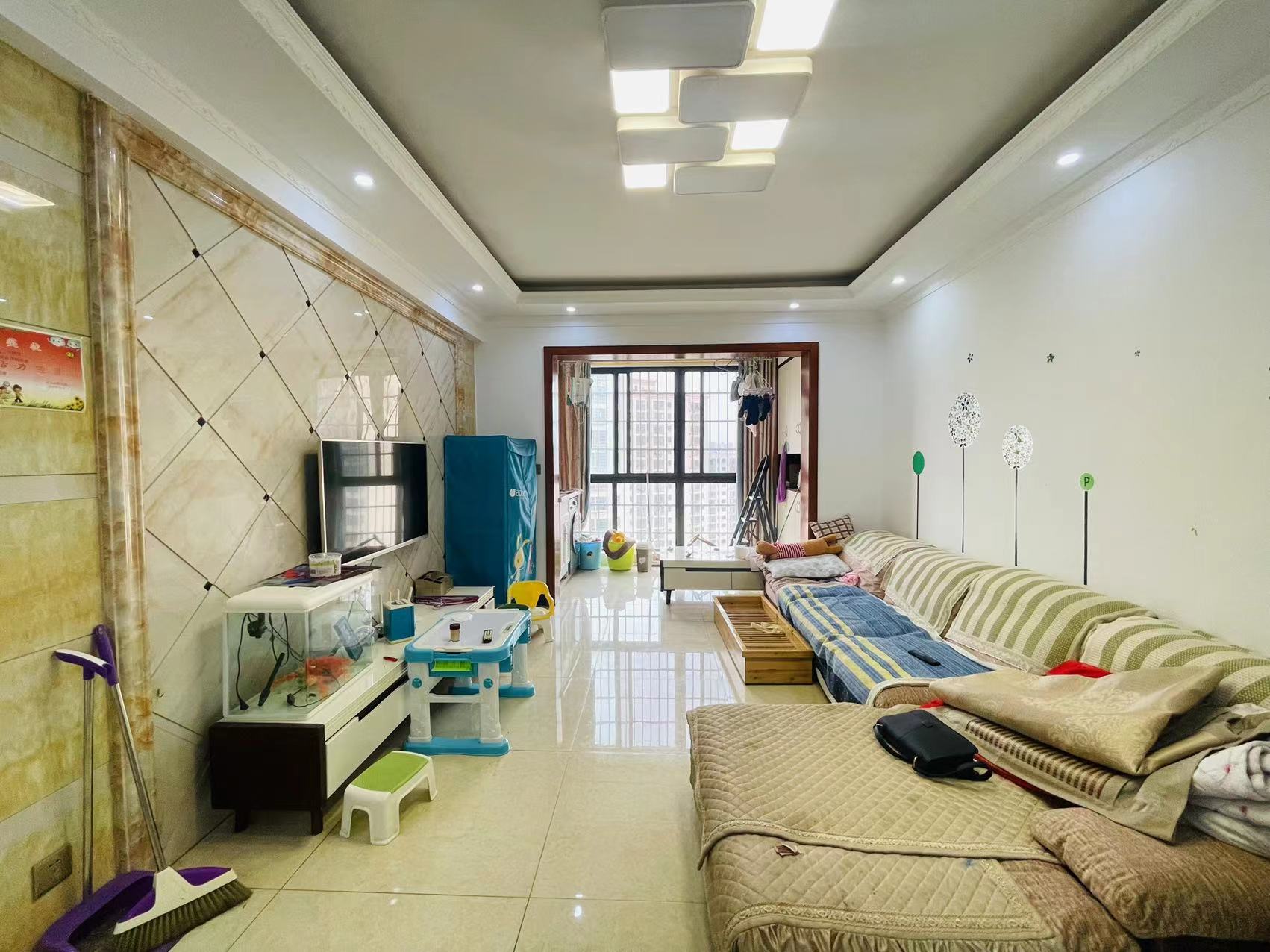 翠谷城  3室2厅1卫    55.0万 翠谷城  3室2厅1卫    55.0万