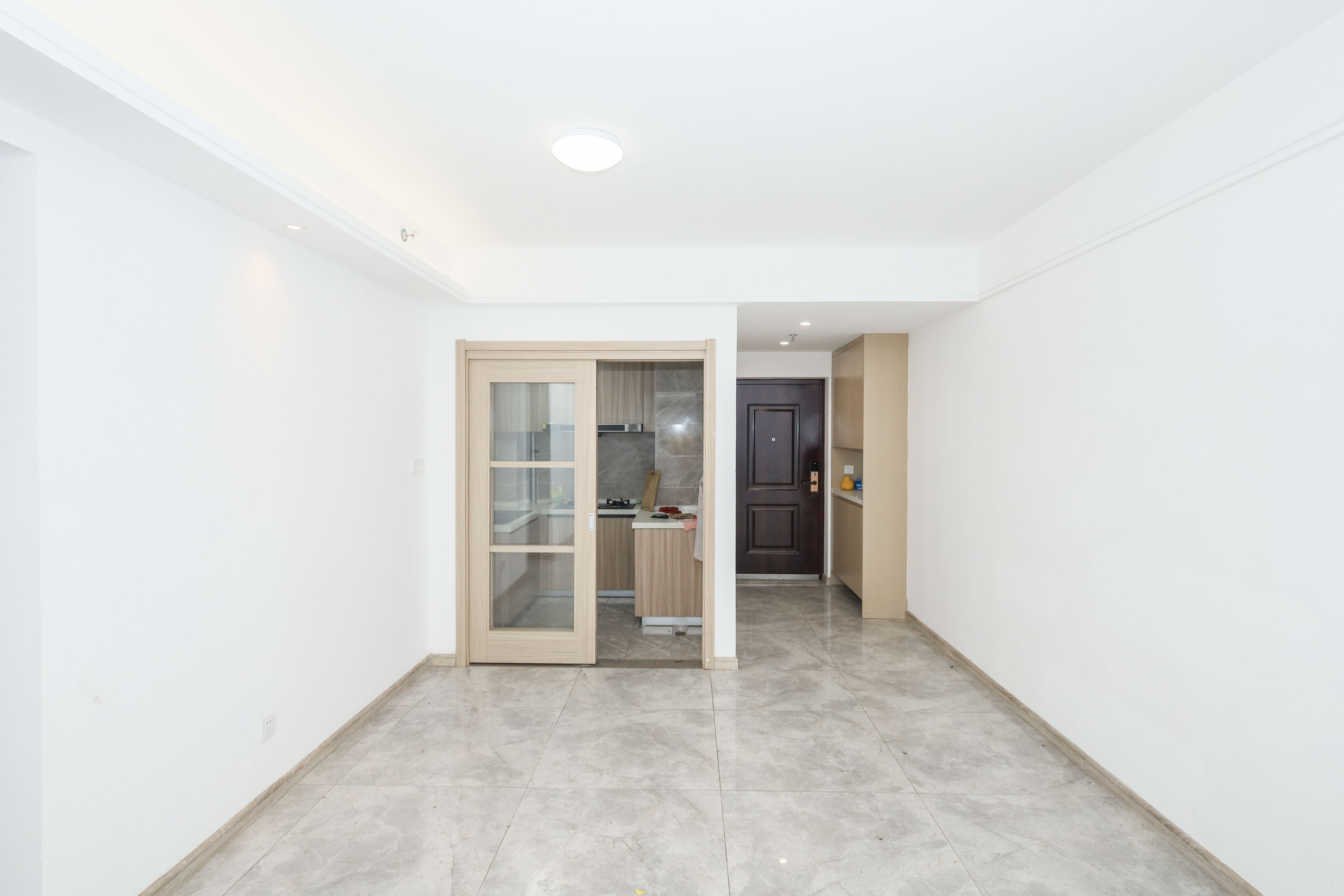 南山梅溪一方  3室2厅2卫    157.0万客厅