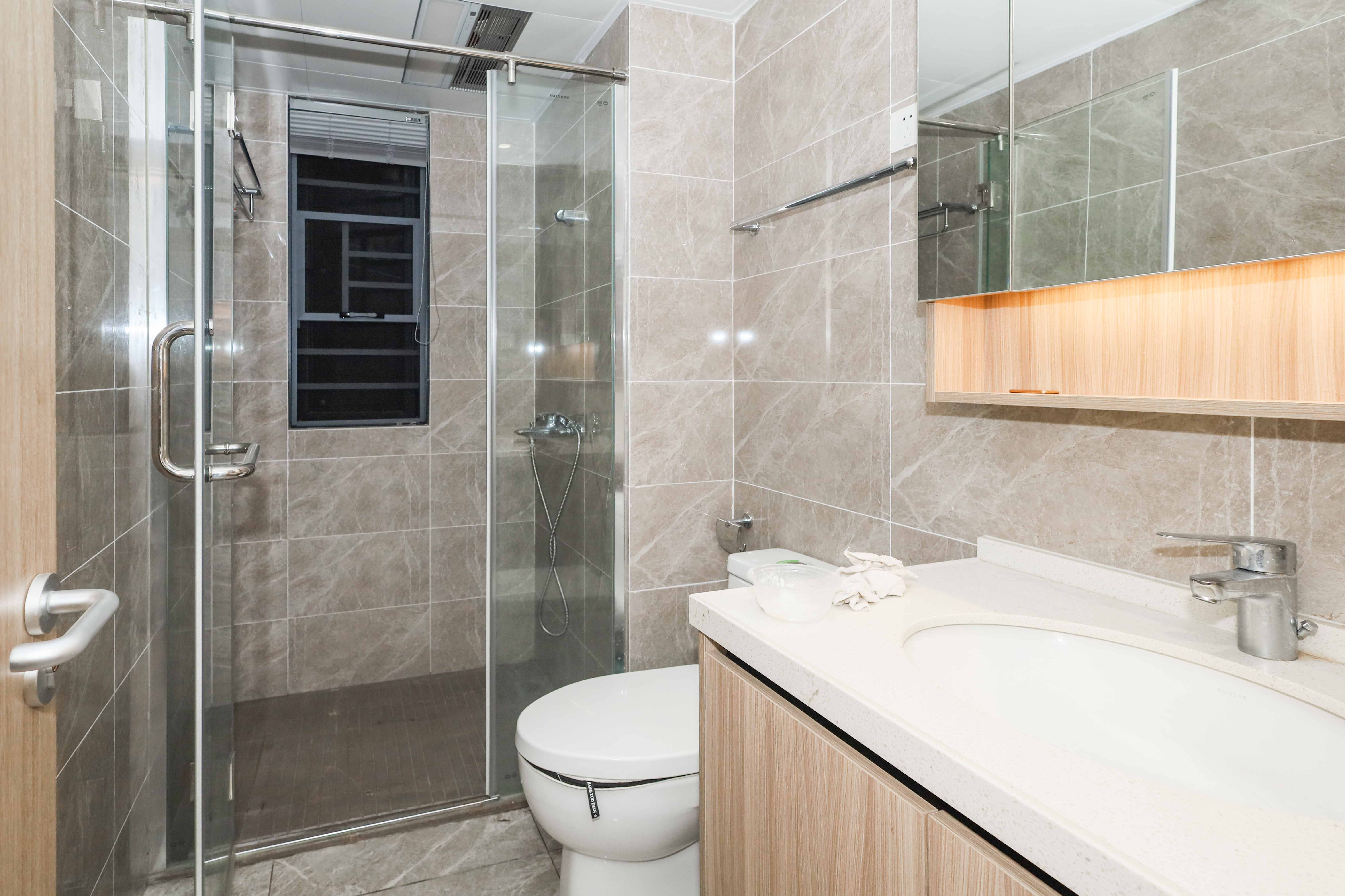 南山梅溪一方  3室2厅2卫    157.0万卫生间