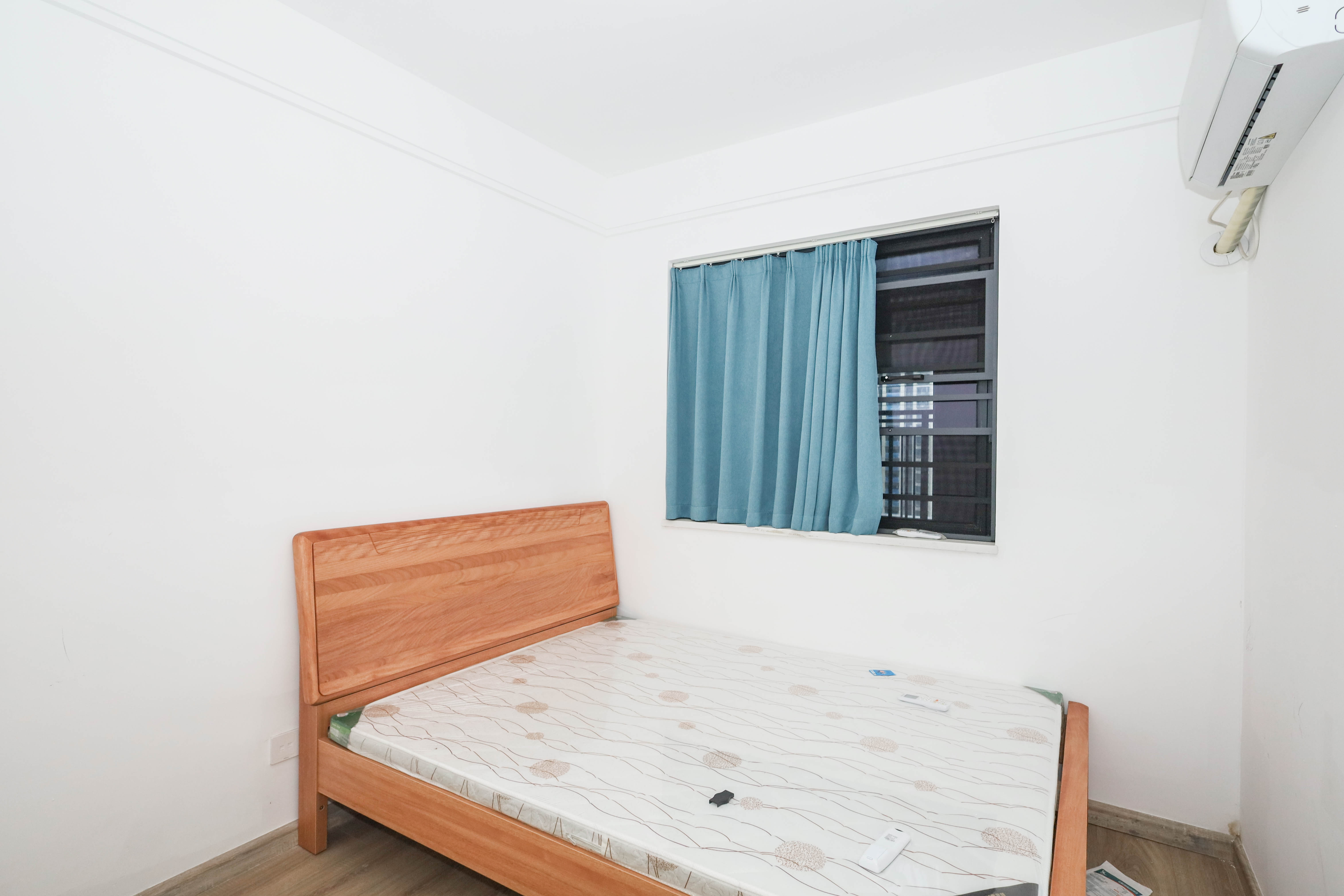 南山梅溪一方  3室2厅2卫    157.0万卧室