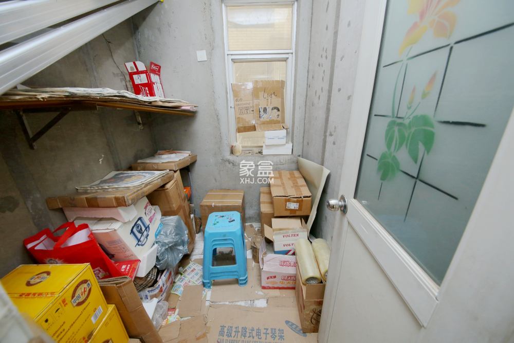 雄踞都市東家  3室1廳1衛(wèi)   99.80萬