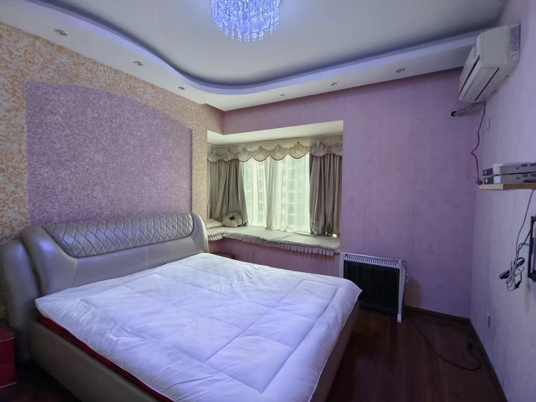 翠堤湾(锁) 3室2厅1卫 59.80万 翠堤湾(锁) 3室2厅1卫 59.80万室内图