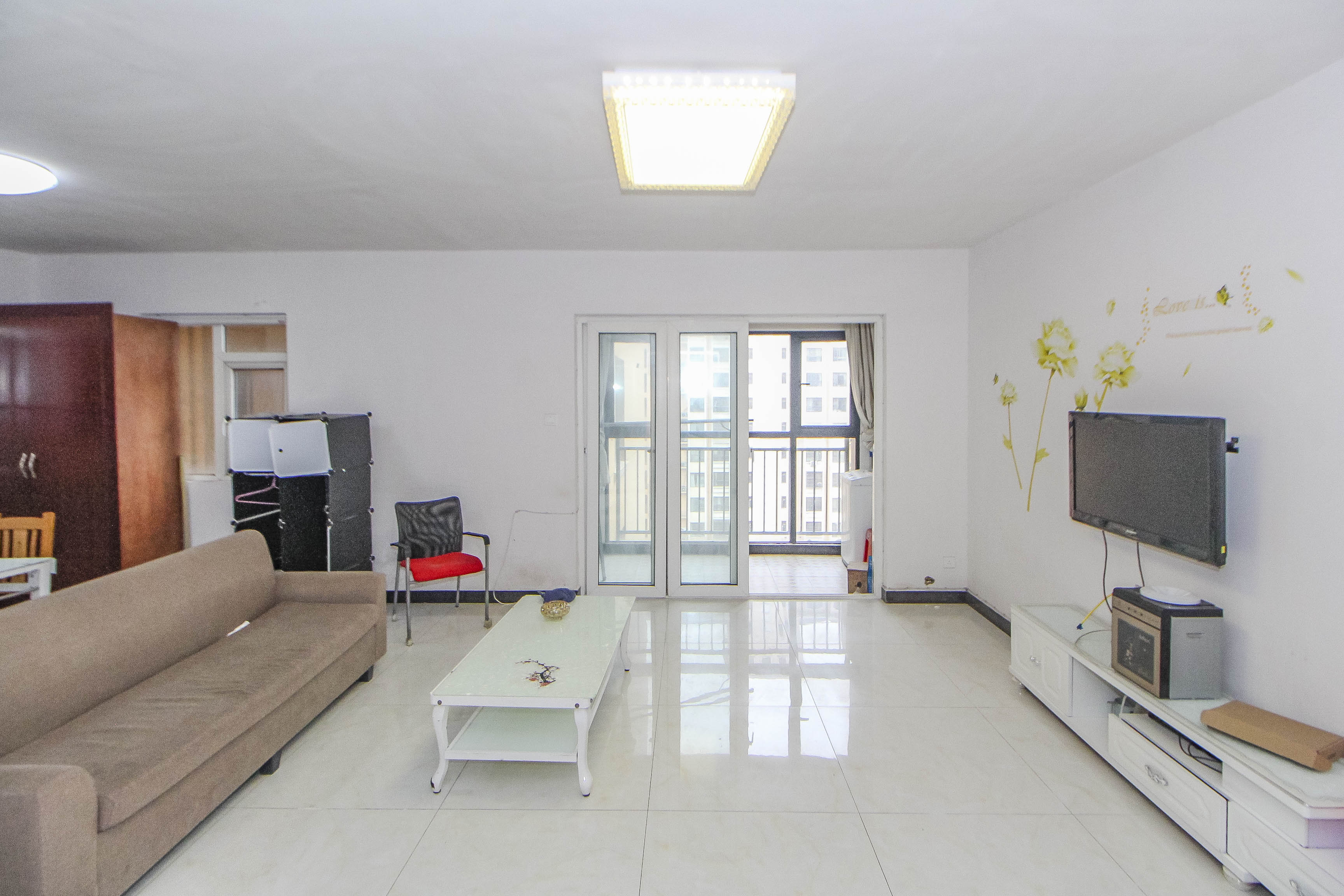 米兰春天  4室2厅2卫    92.0万室内图1