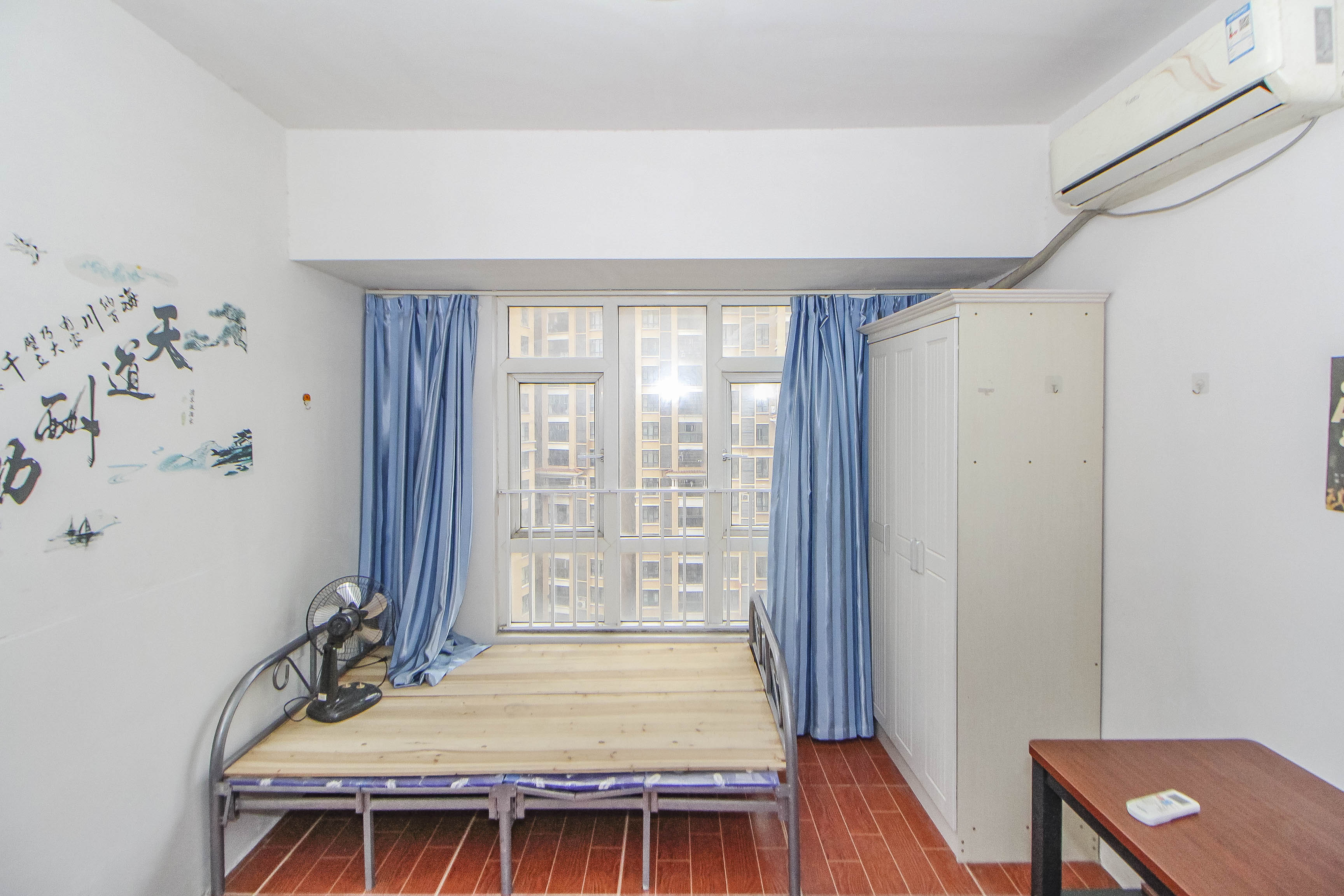 米兰春天  4室2厅2卫    92.0万卧室