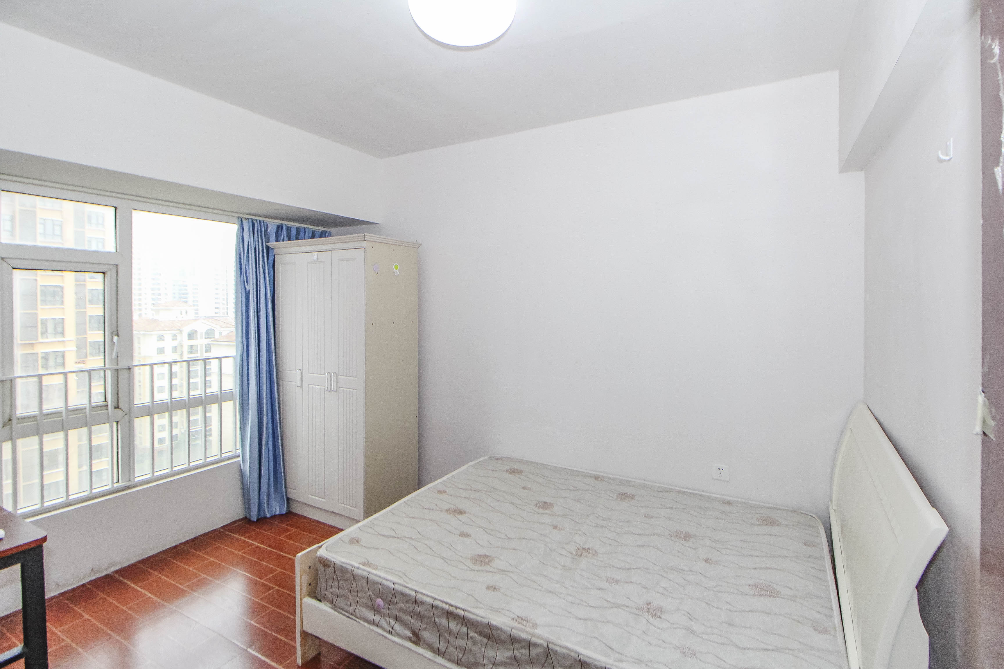 米兰春天  4室2厅2卫    92.0万卧室