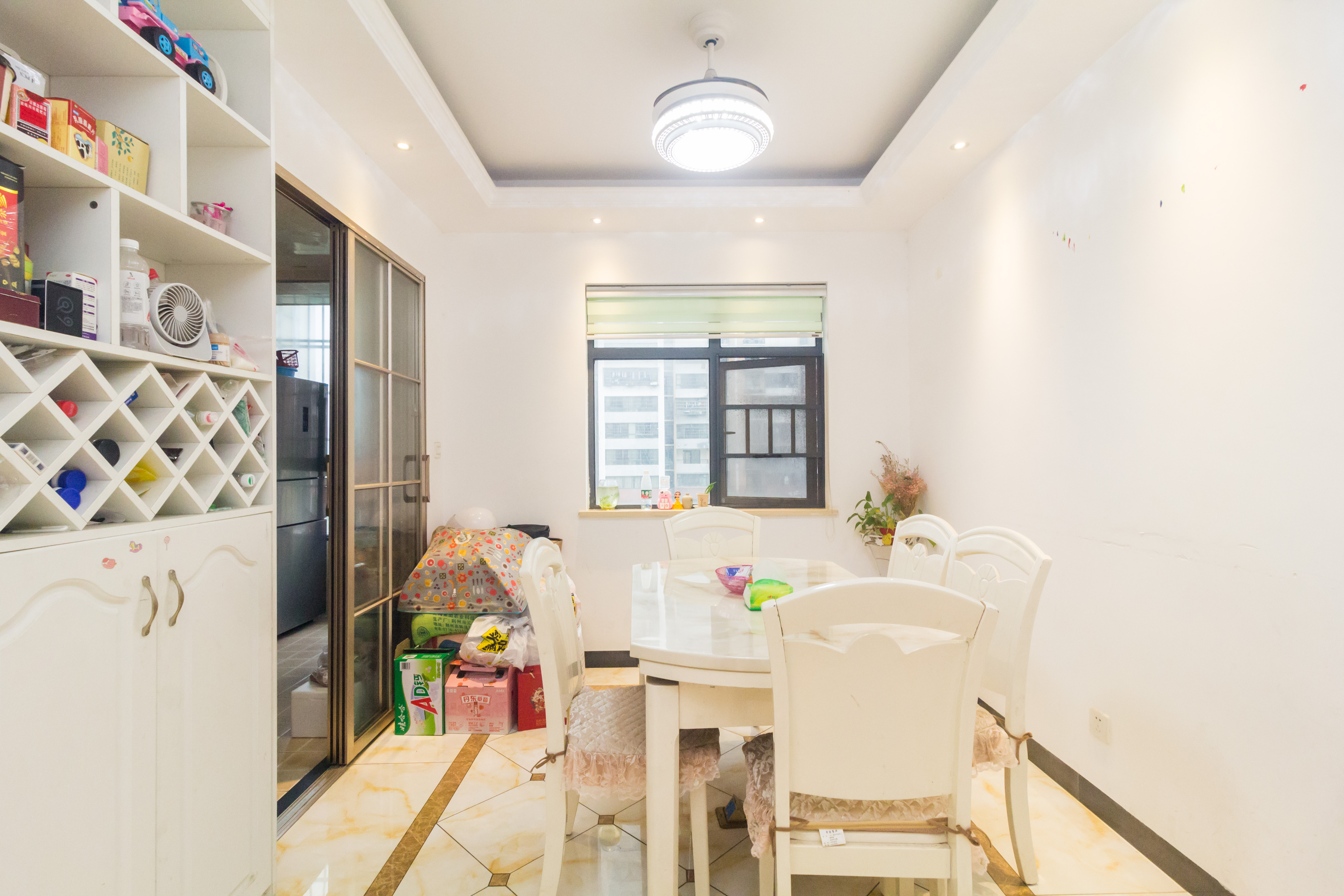 中国铁建国际城二期 3室2厅1卫 76.80万 中国铁建国际城二期 3室2厅1卫 76.80万客厅