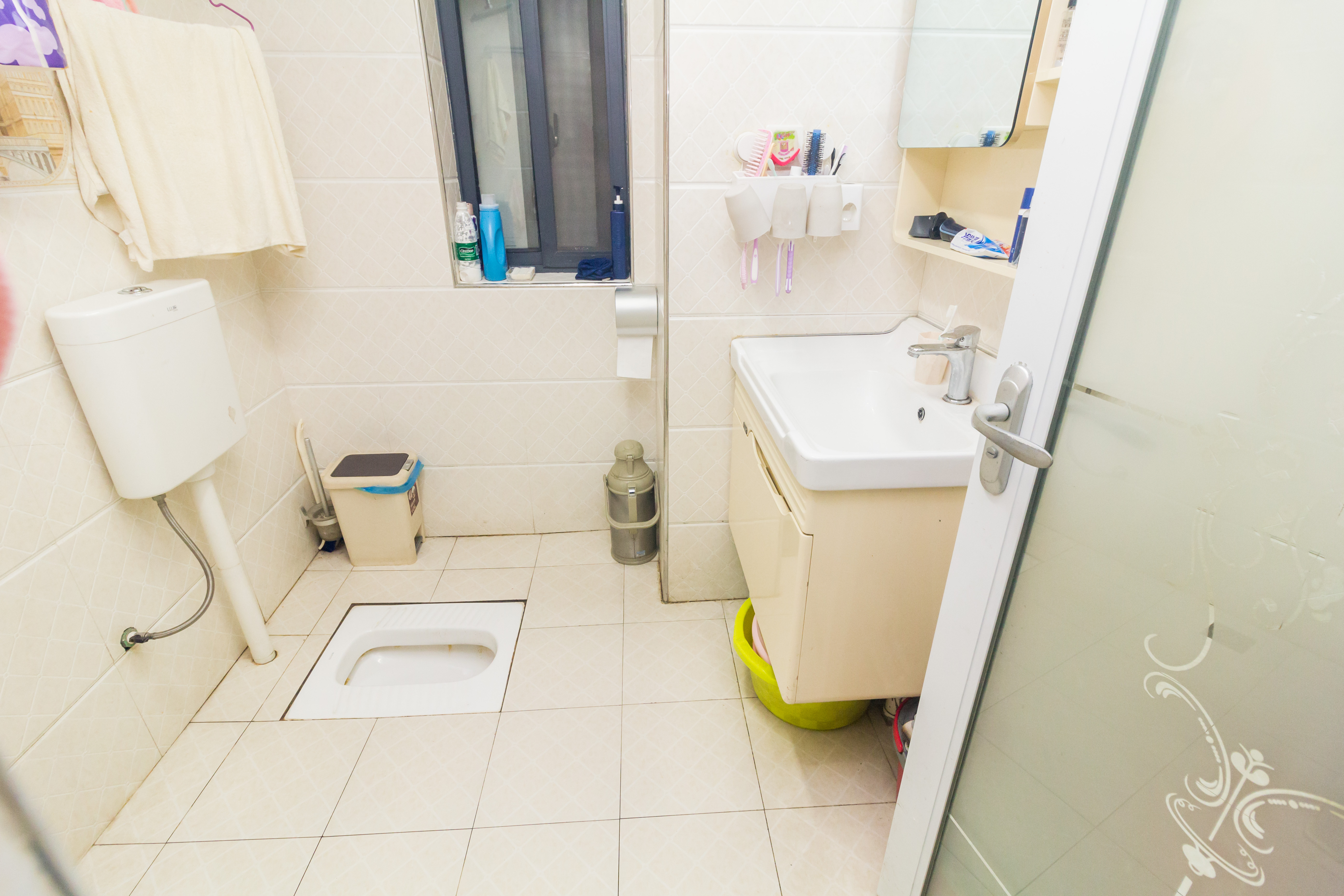 中国铁建国际城二期 3室2厅1卫 76.80万 中国铁建国际城二期 3室2厅1卫 76.80万卫生间