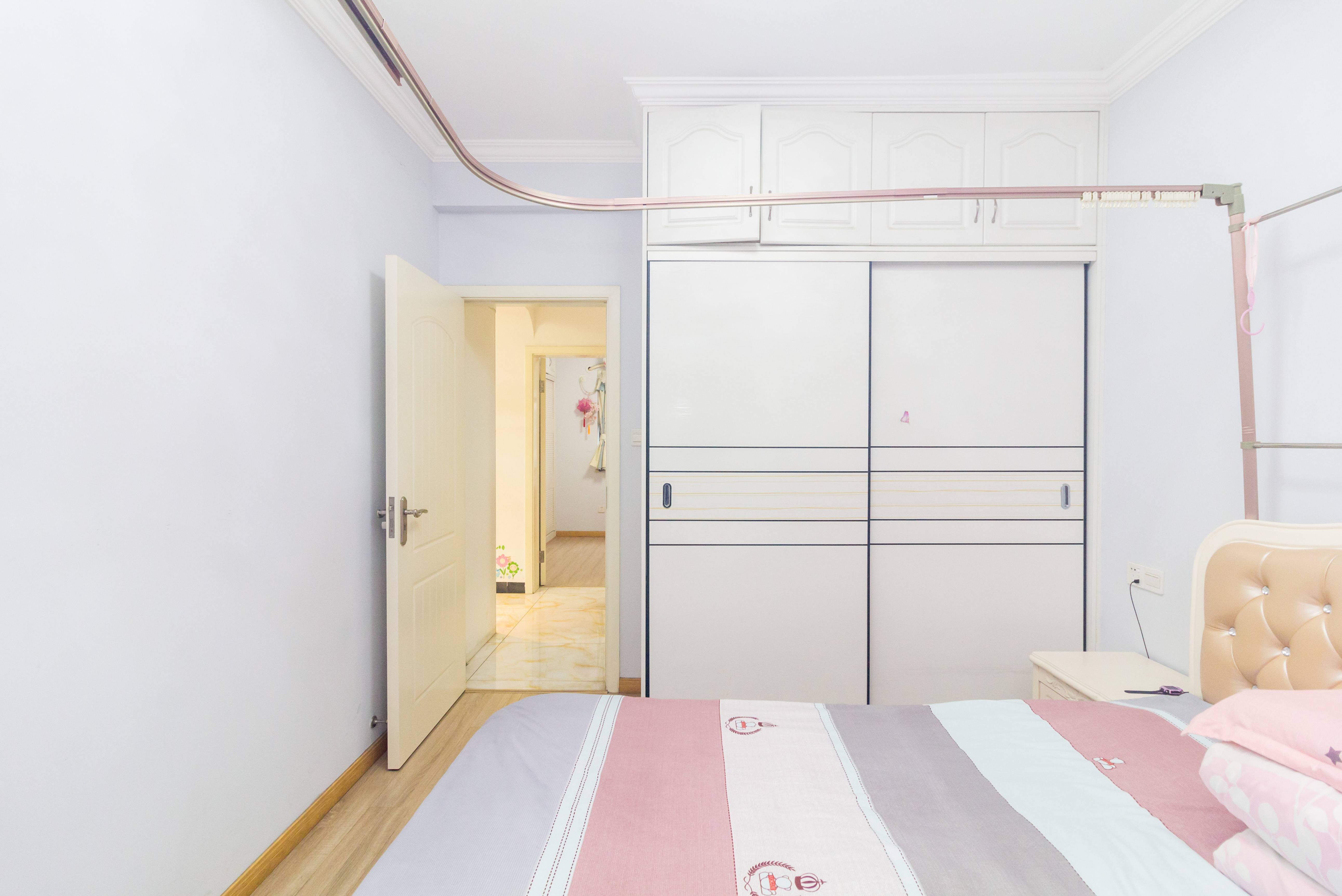 中国铁建国际城二期 3室2厅1卫 76.80万 中国铁建国际城二期 3室2厅1卫 76.80万卧室