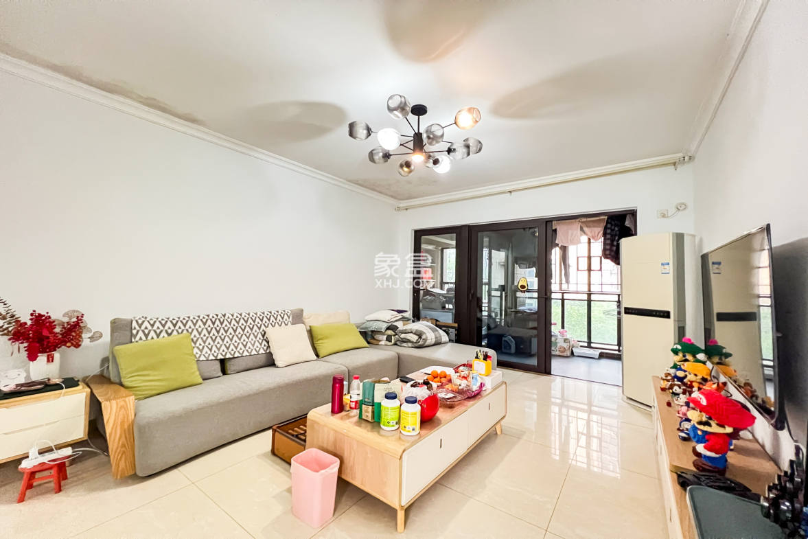 时代倾城一期 3室2厅1卫 112.00万 时代倾城一期 3室2厅1卫 112.00万客厅