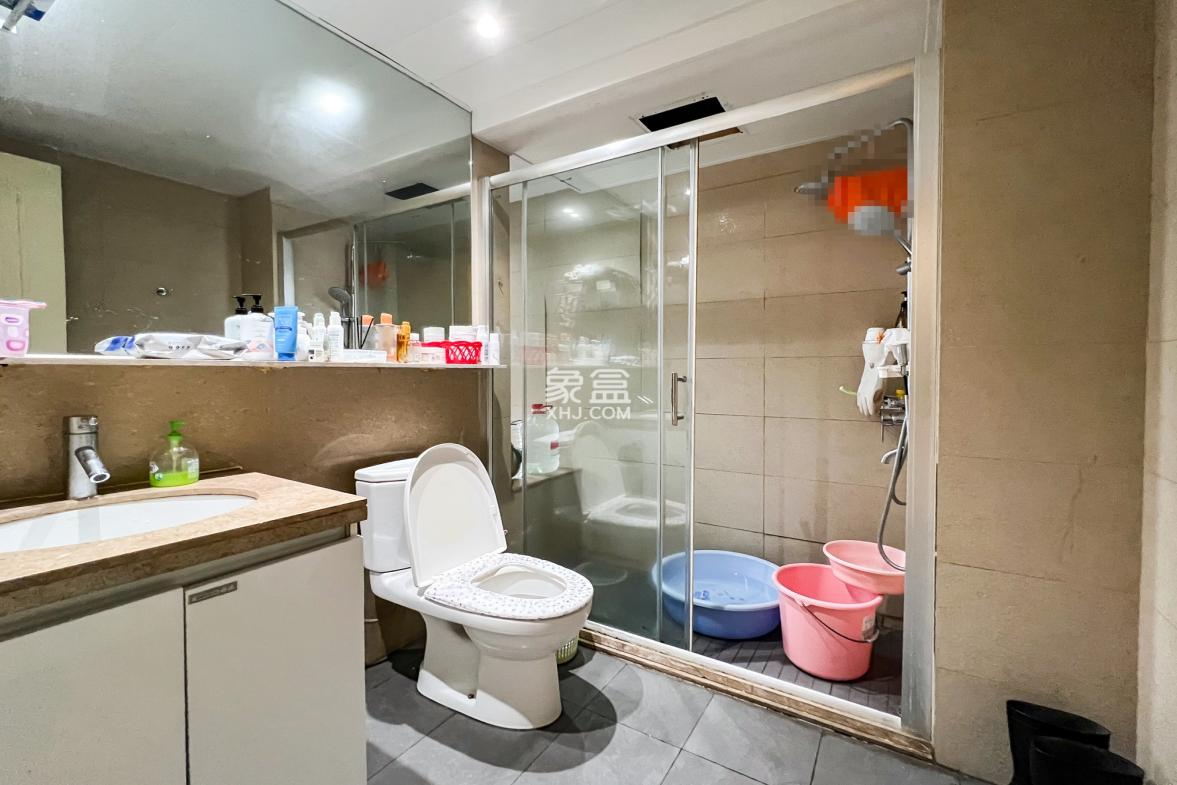 时代倾城一期 3室2厅1卫 112.00万 时代倾城一期 3室2厅1卫 112.00万卫生间