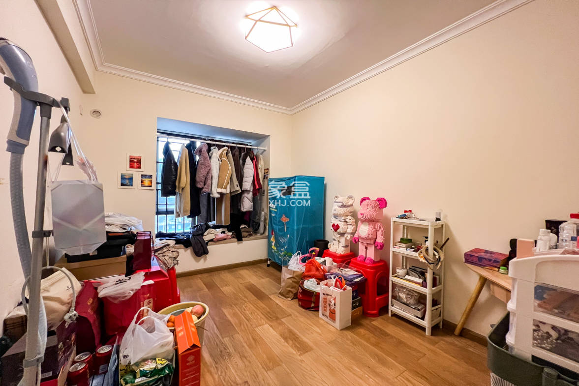 时代倾城一期 3室2厅1卫 112.00万 时代倾城一期 3室2厅1卫 112.00万卧室